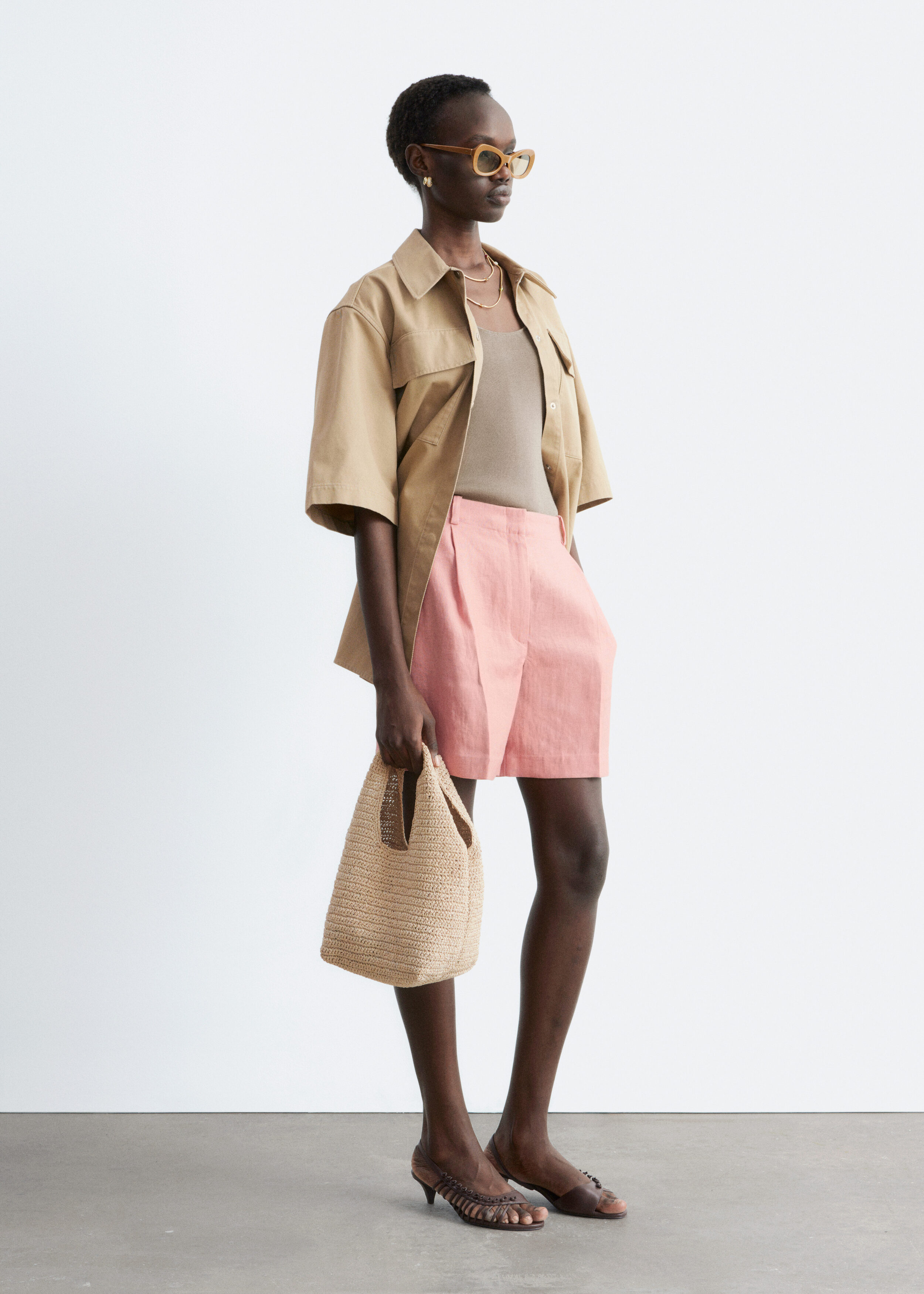 & Other Stories PLEATED LINEN SHORTS