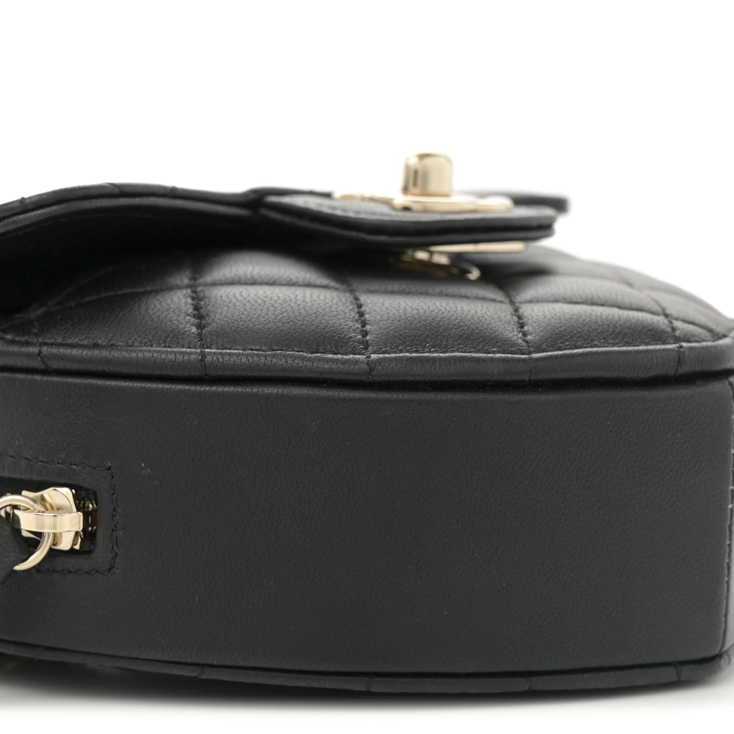 Lambskin Quilted CC In Love Heart Clutch With Chain  Black - Top Club