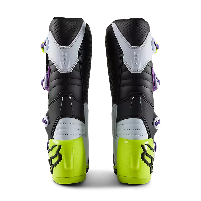 Complete boots