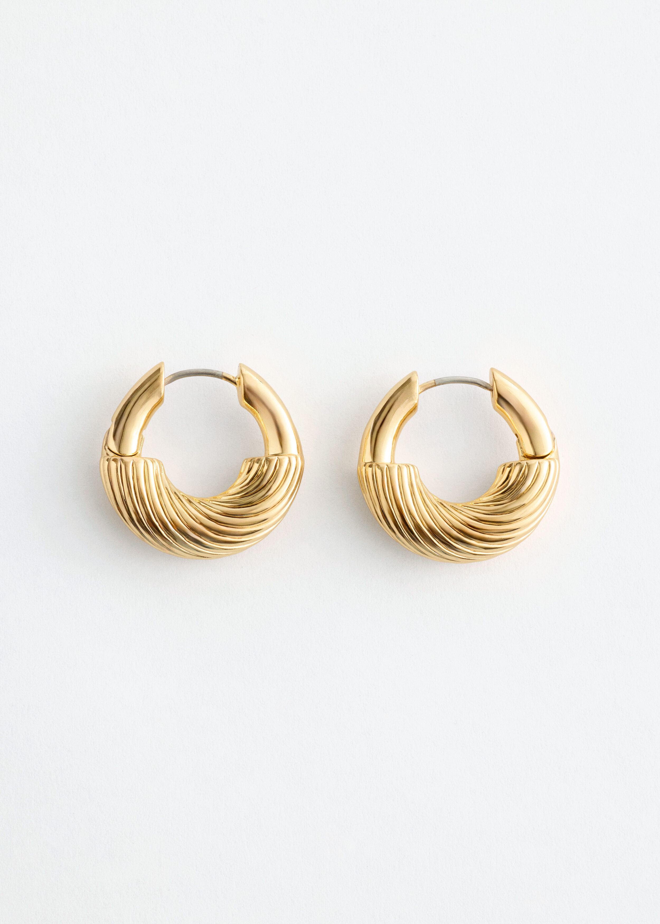 & Other Stories RIDGED HOOP EARRINGS