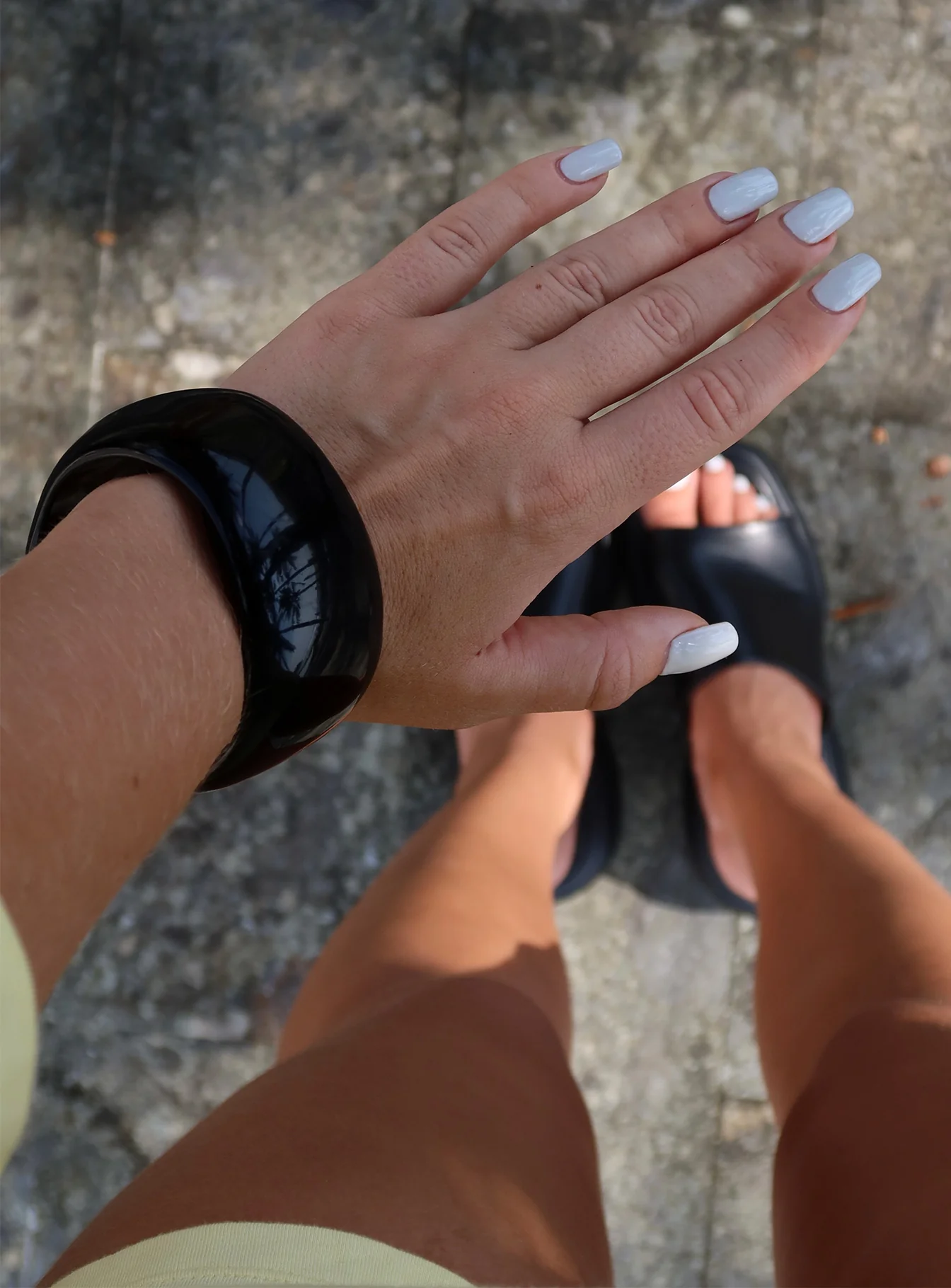 Madlen Resin Cuff Black