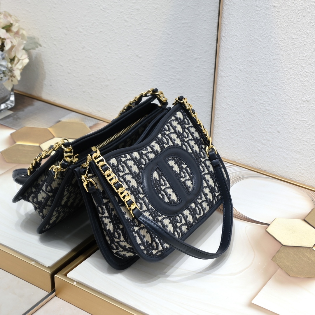 D new arrival signature hobo bag size: 23.5*14.5*6cm - Top Club