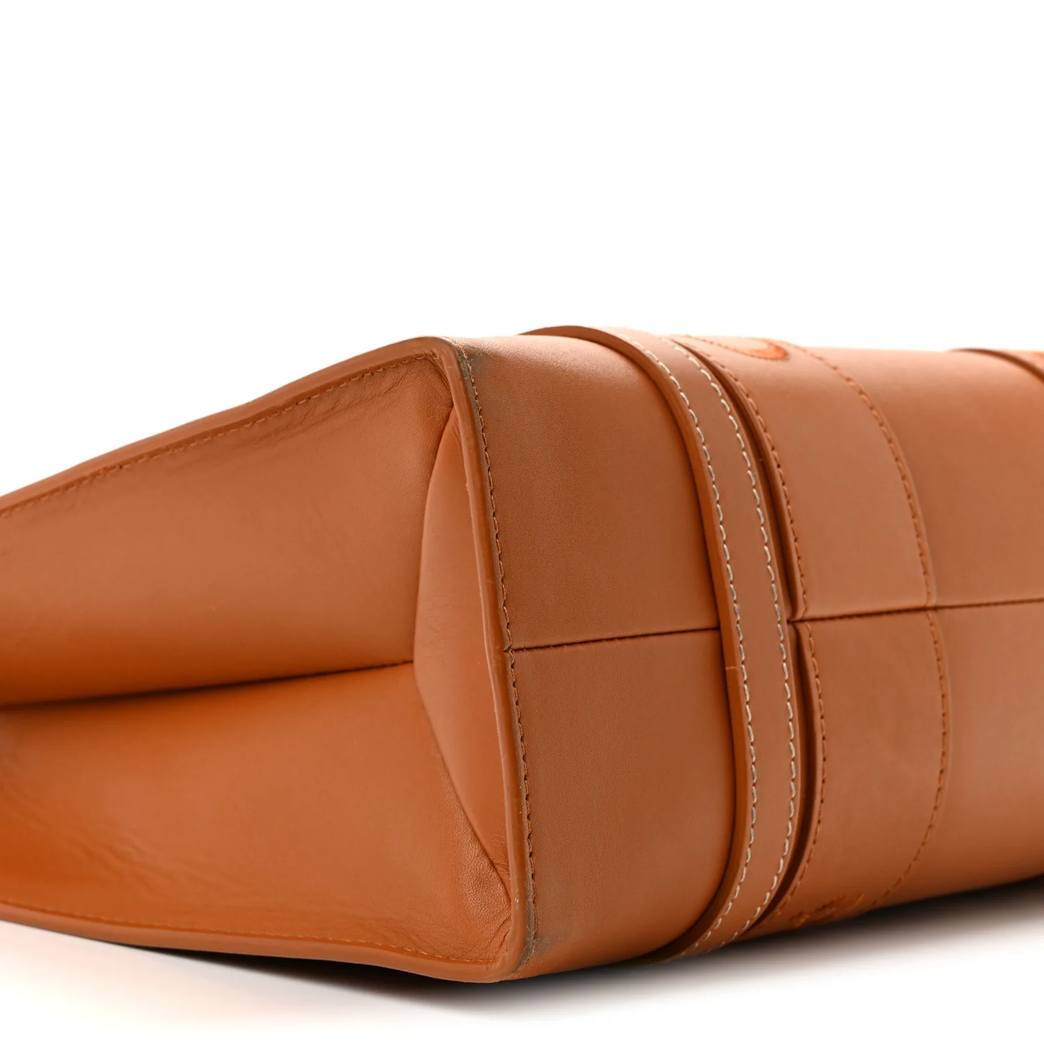 Calfskin Medium Woody Tote Caramel - Top Club