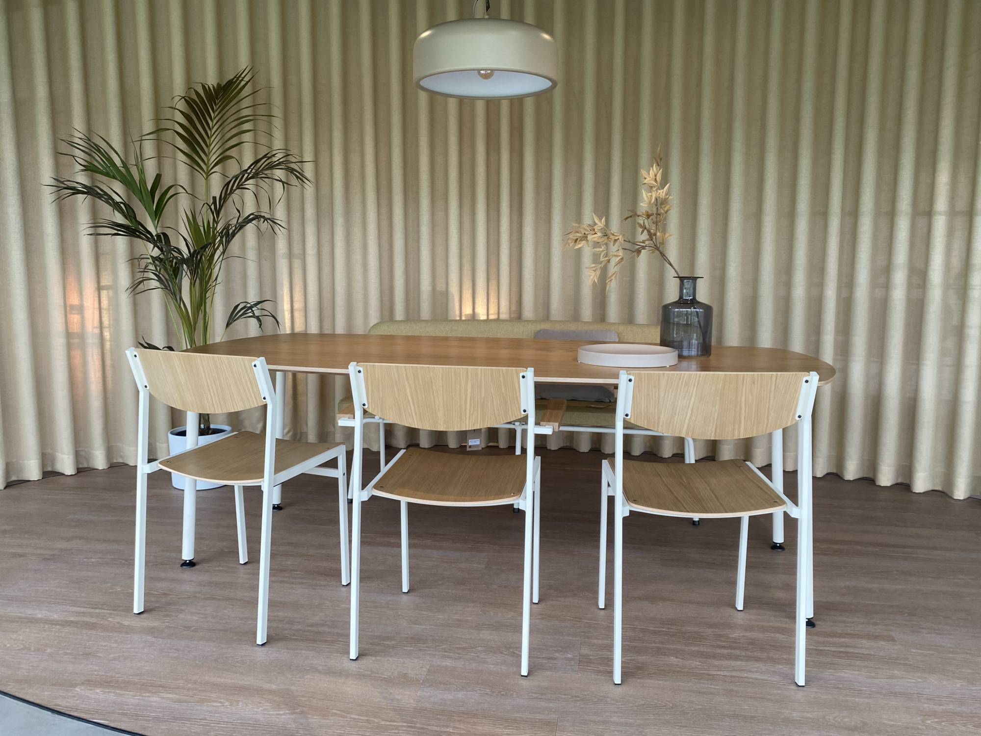 Dining 50 ZA Hout - Frame RAL9005 Jet Black + Eiken Fineer Zwart