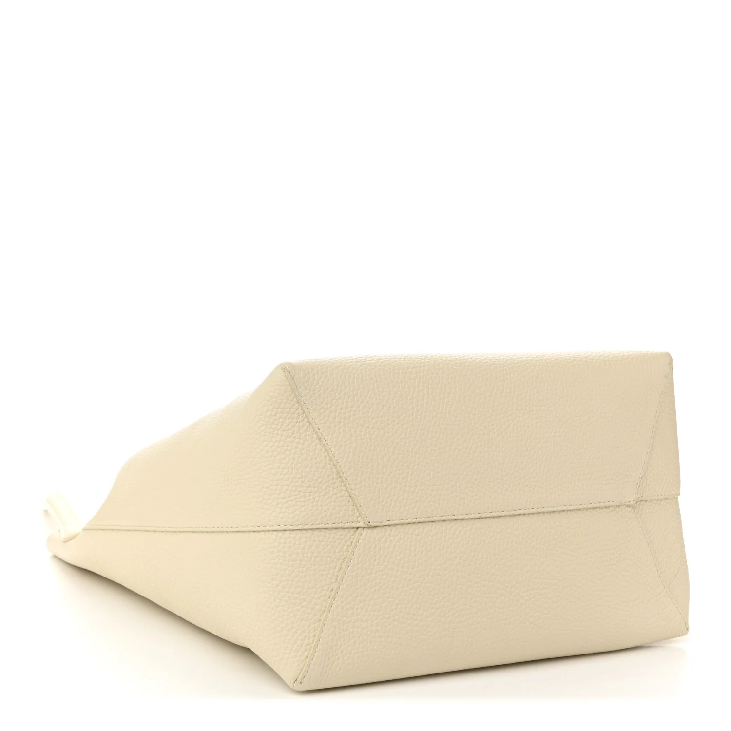 Pebbled Calfskin Everyday Cabas Avario - Top Club