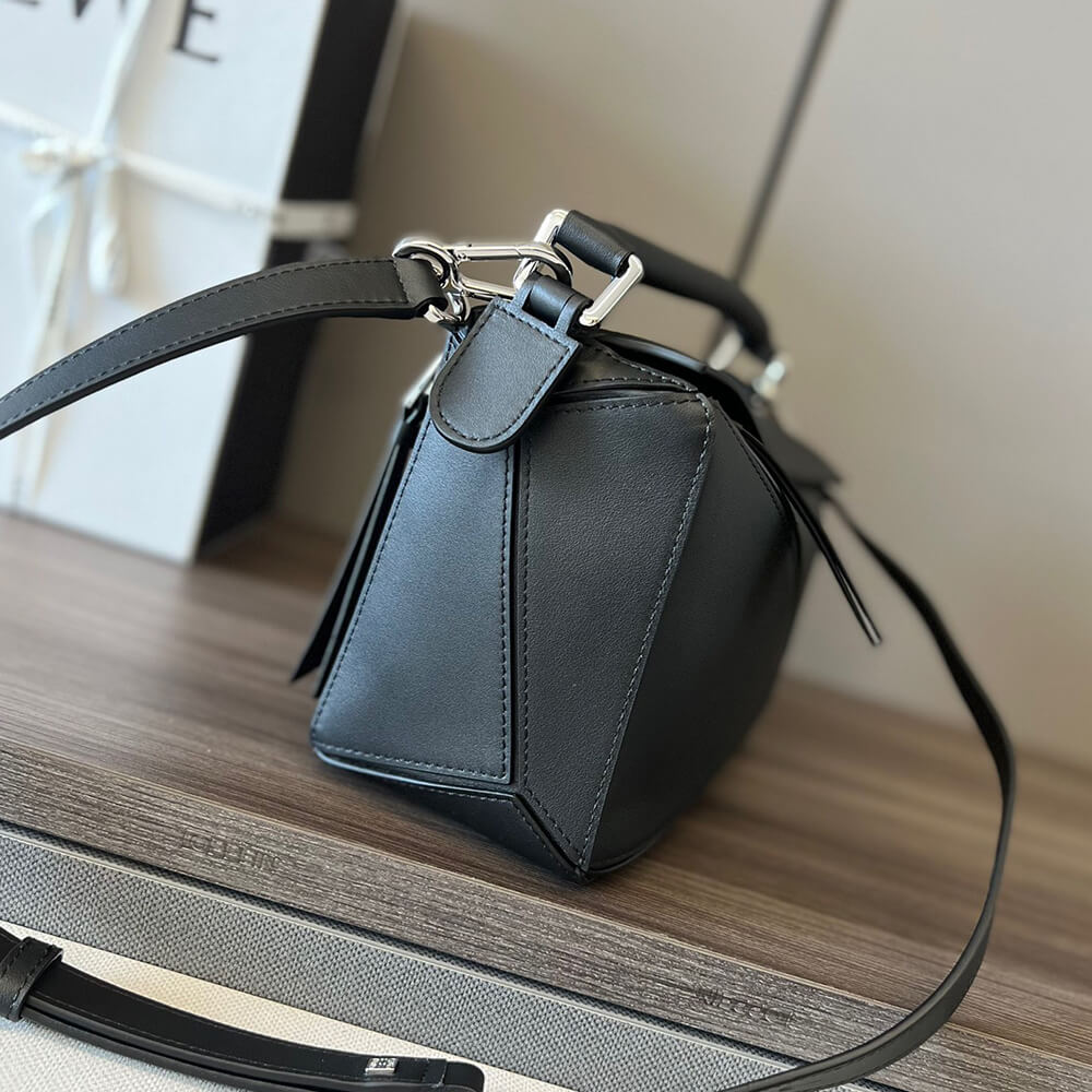 LOEWE Small Puzzle Bag - Top Club