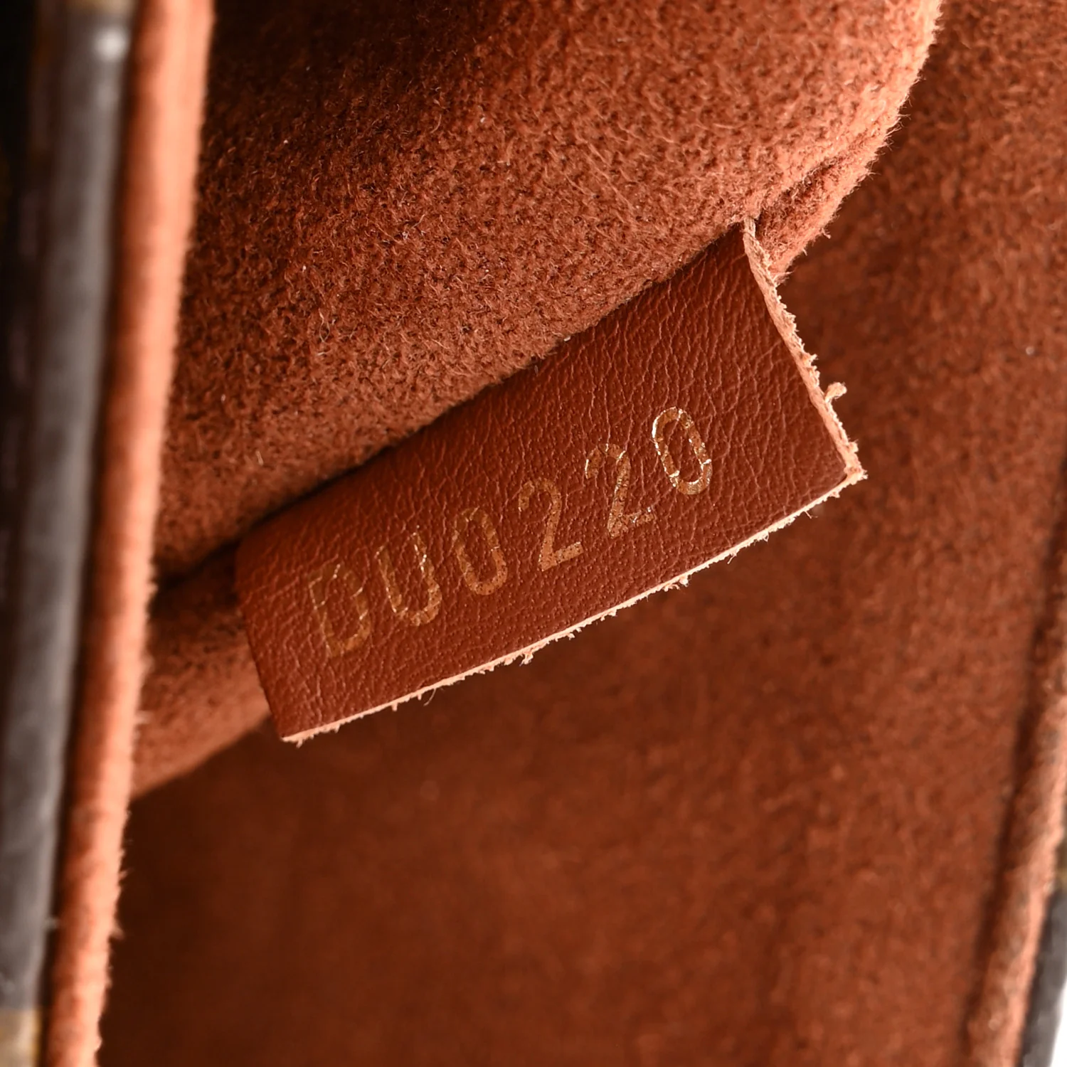 Monogram Locky BB Caramel - Top Club