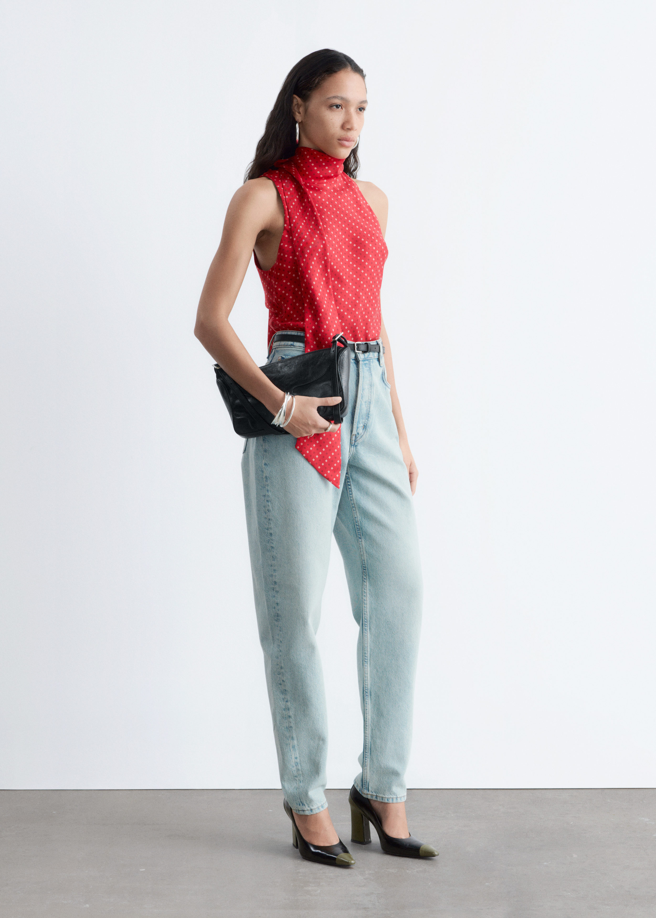 & Other Stories HIGH-WAIST TAPERED JEANS