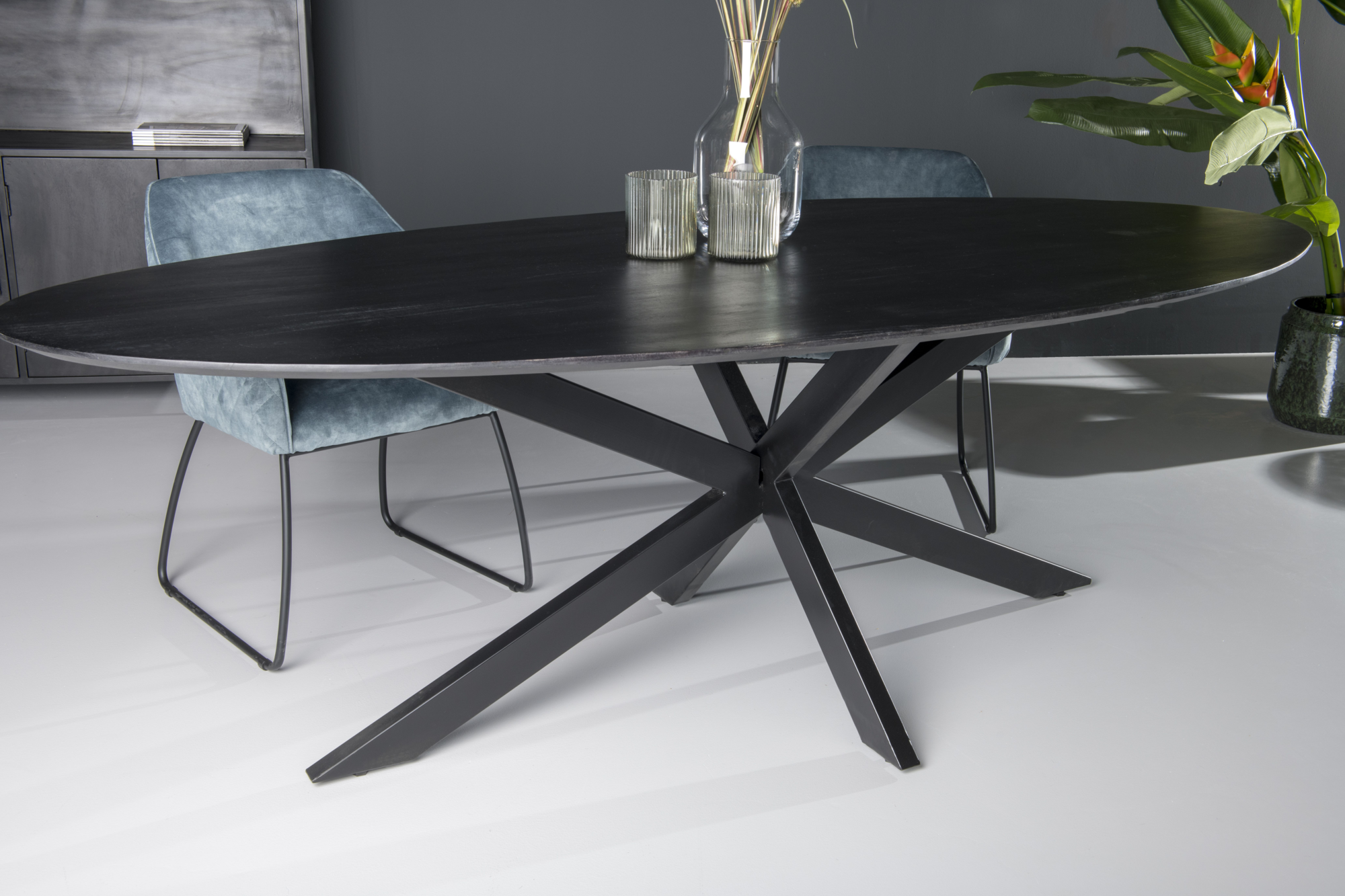 Ovale eettafel Ossy 180 cm kruispoot