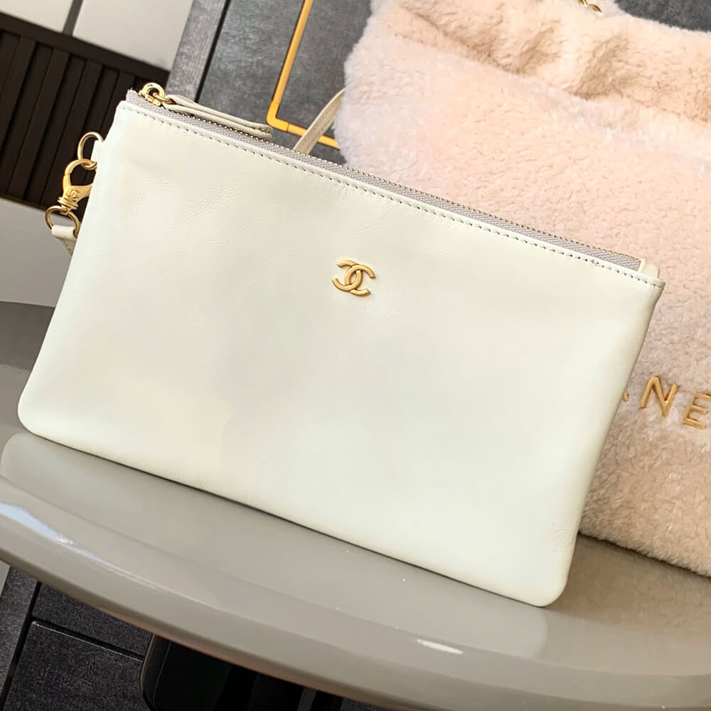 CHANEL 22 SMALL HANDBAG - Top Club