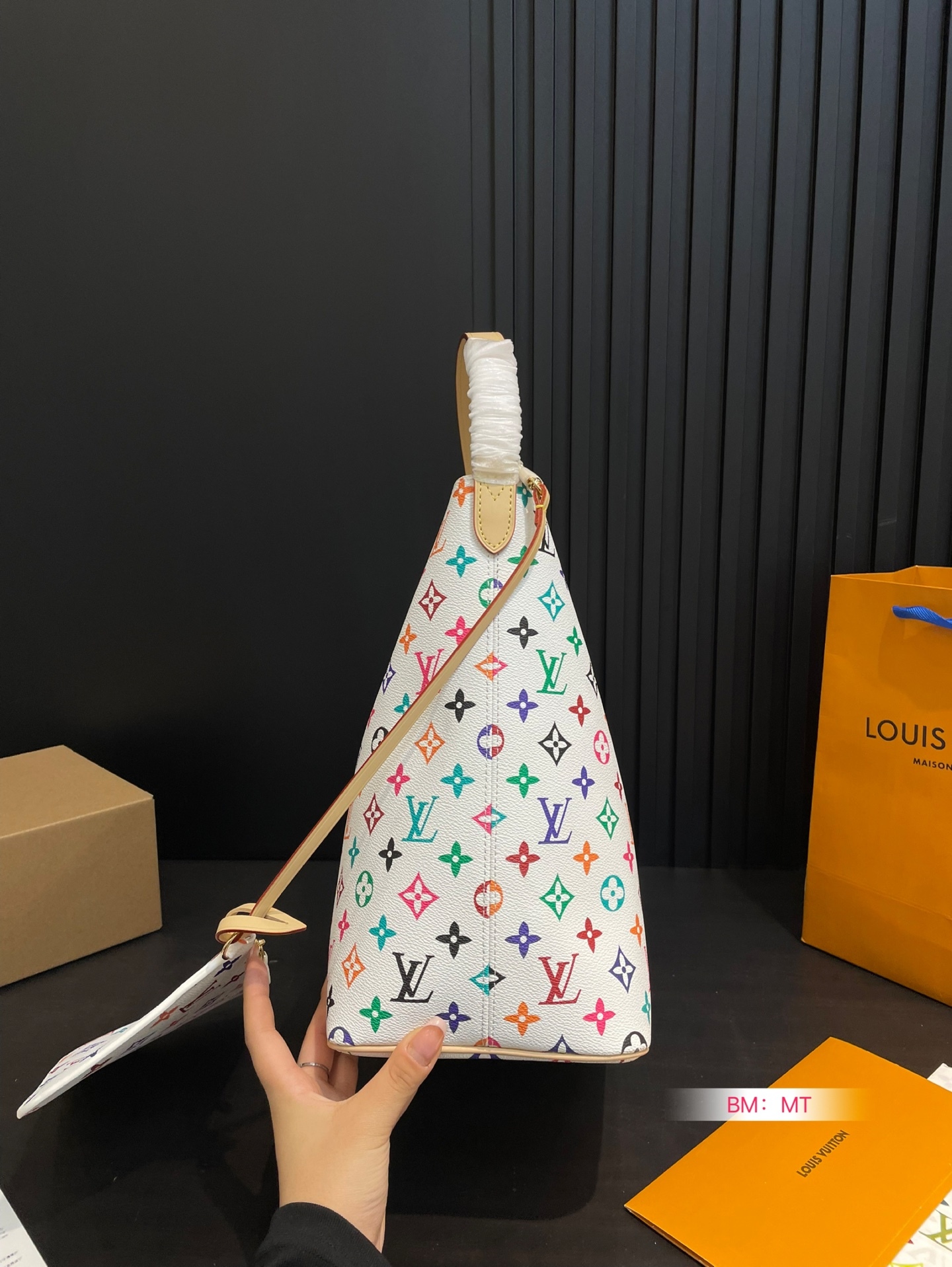 Louis new arrival ALL IN BB hobo bag 002 size:26*30 cm