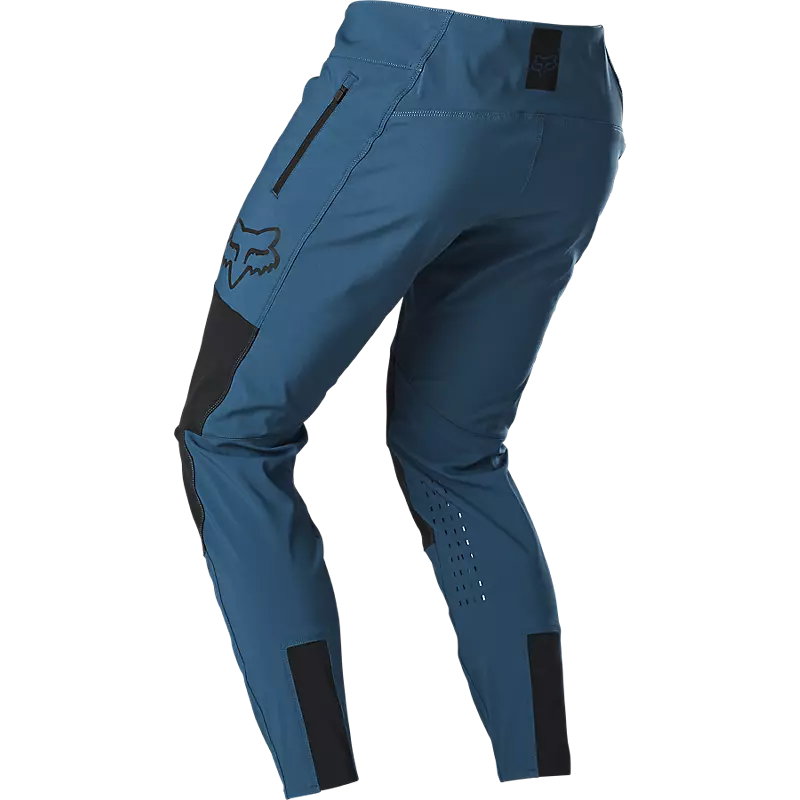 Youth defend pants