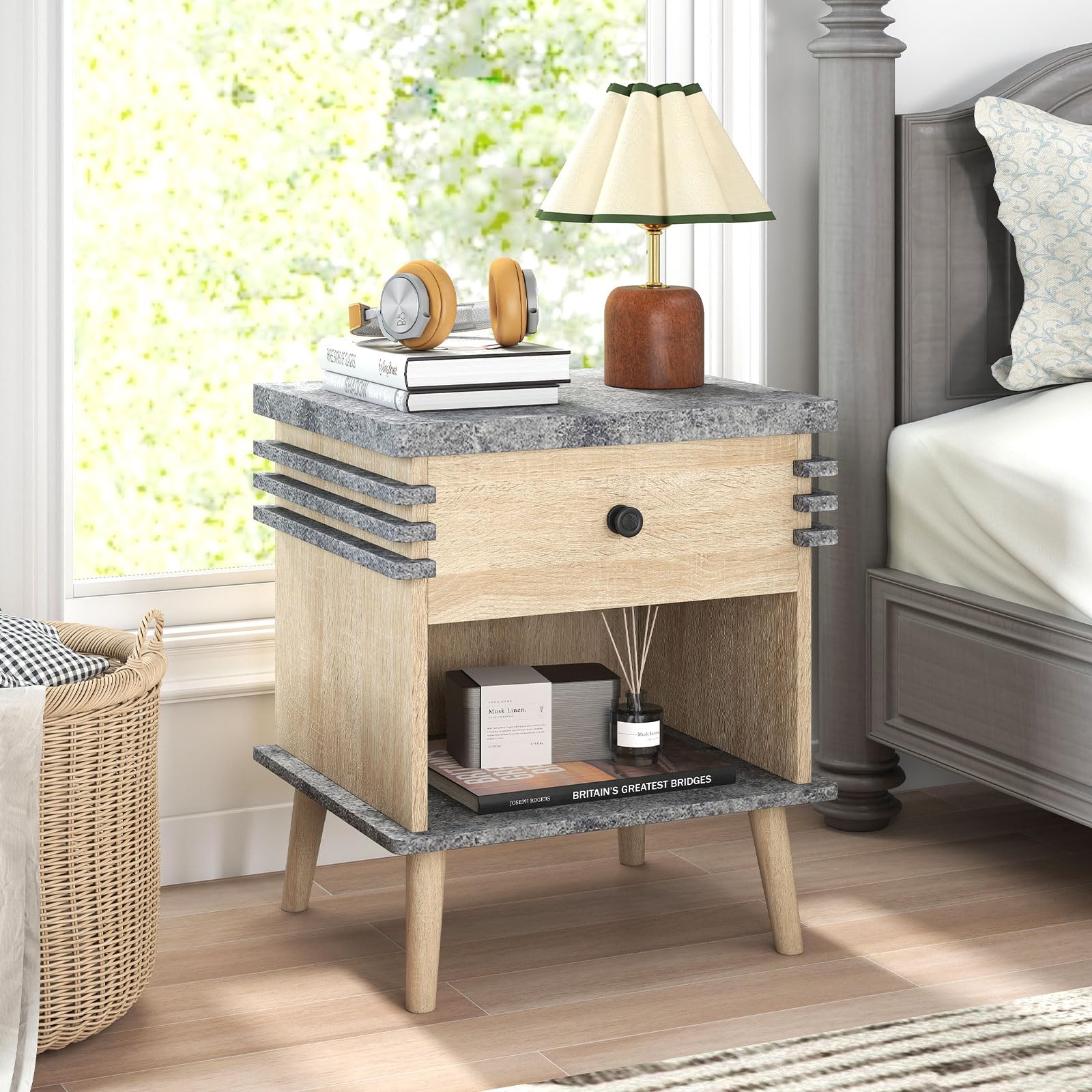 BEFOUNDLOVELY Nightstand with Drawer