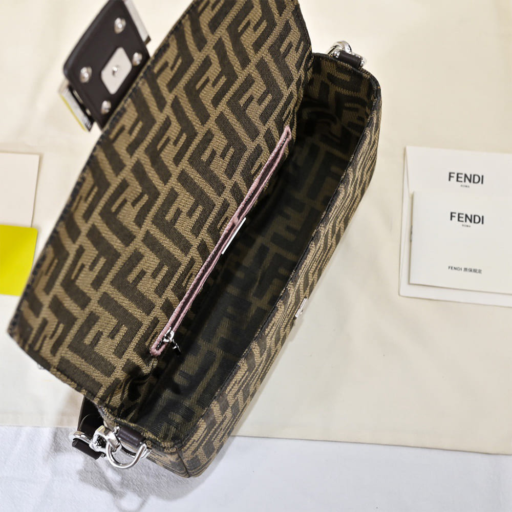 Fendi Baguette - Top Club
