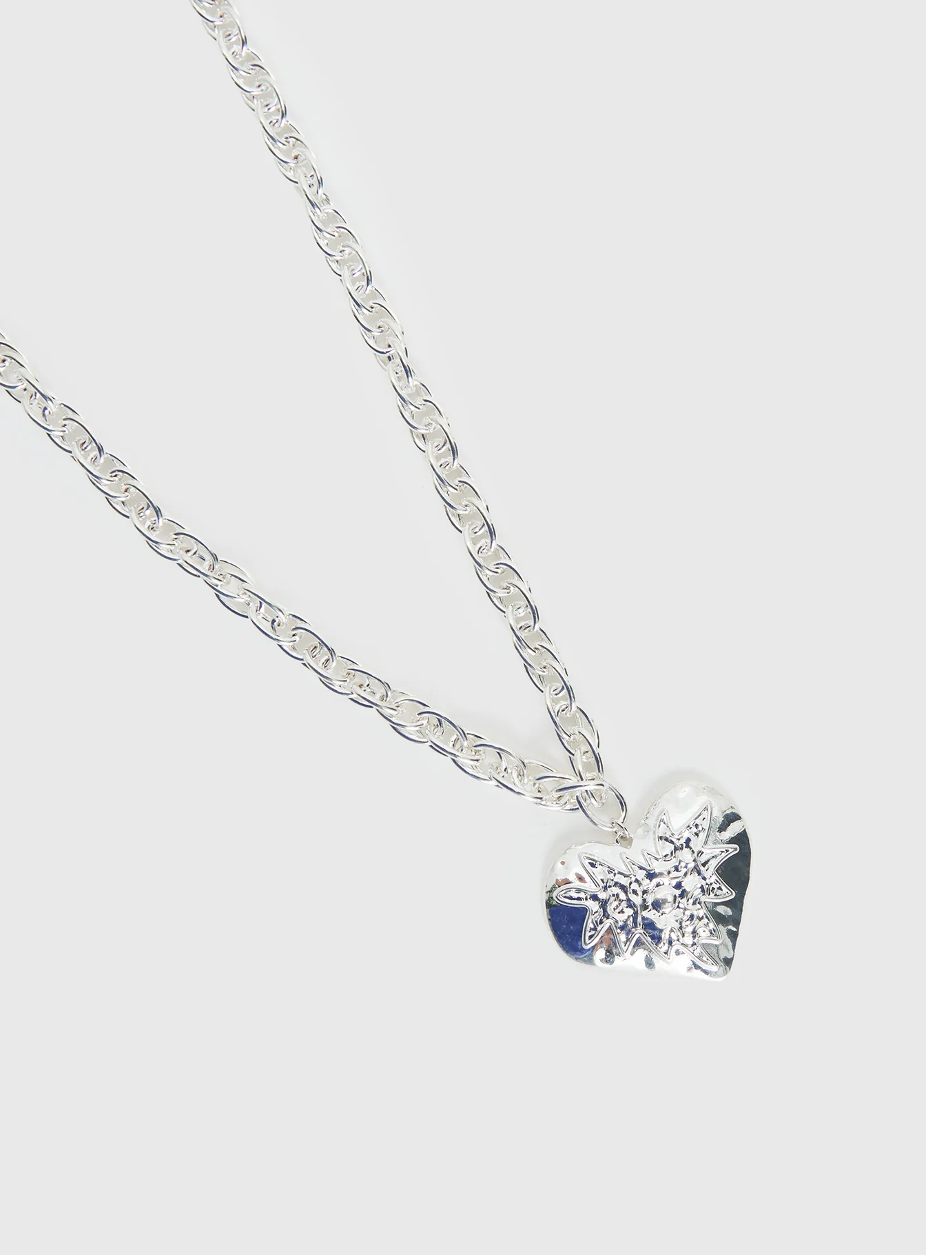 Capree Chunky Heart Necklace Silver