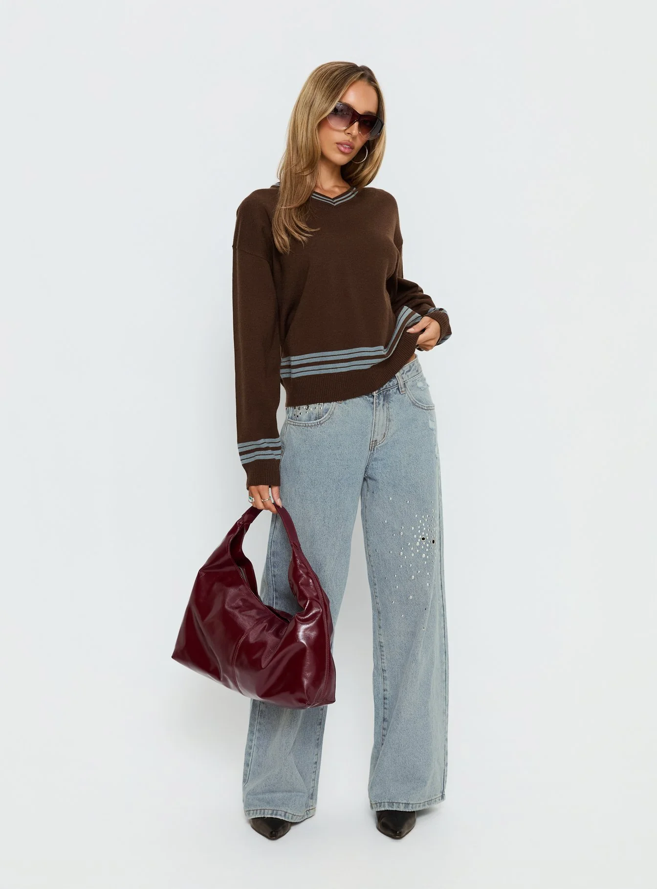 Yarnia V Neck Jumper Brown / Blue