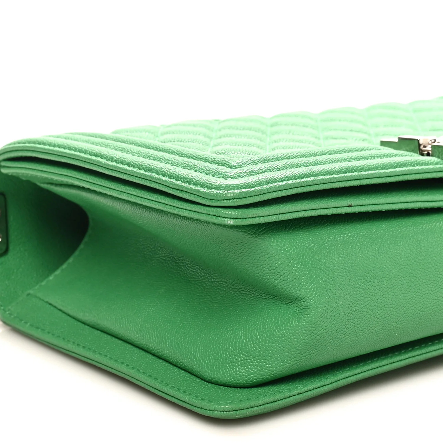 Caviar Quilted Medium Boy Flap Green - Top Club