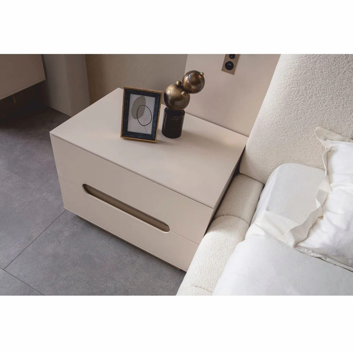 Luxury bedroom set white / gray - 1 double bed & 2 bedside tables