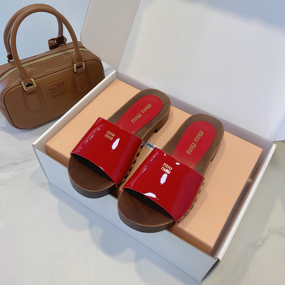 MiuMiu Patent leather clogs - Top Club