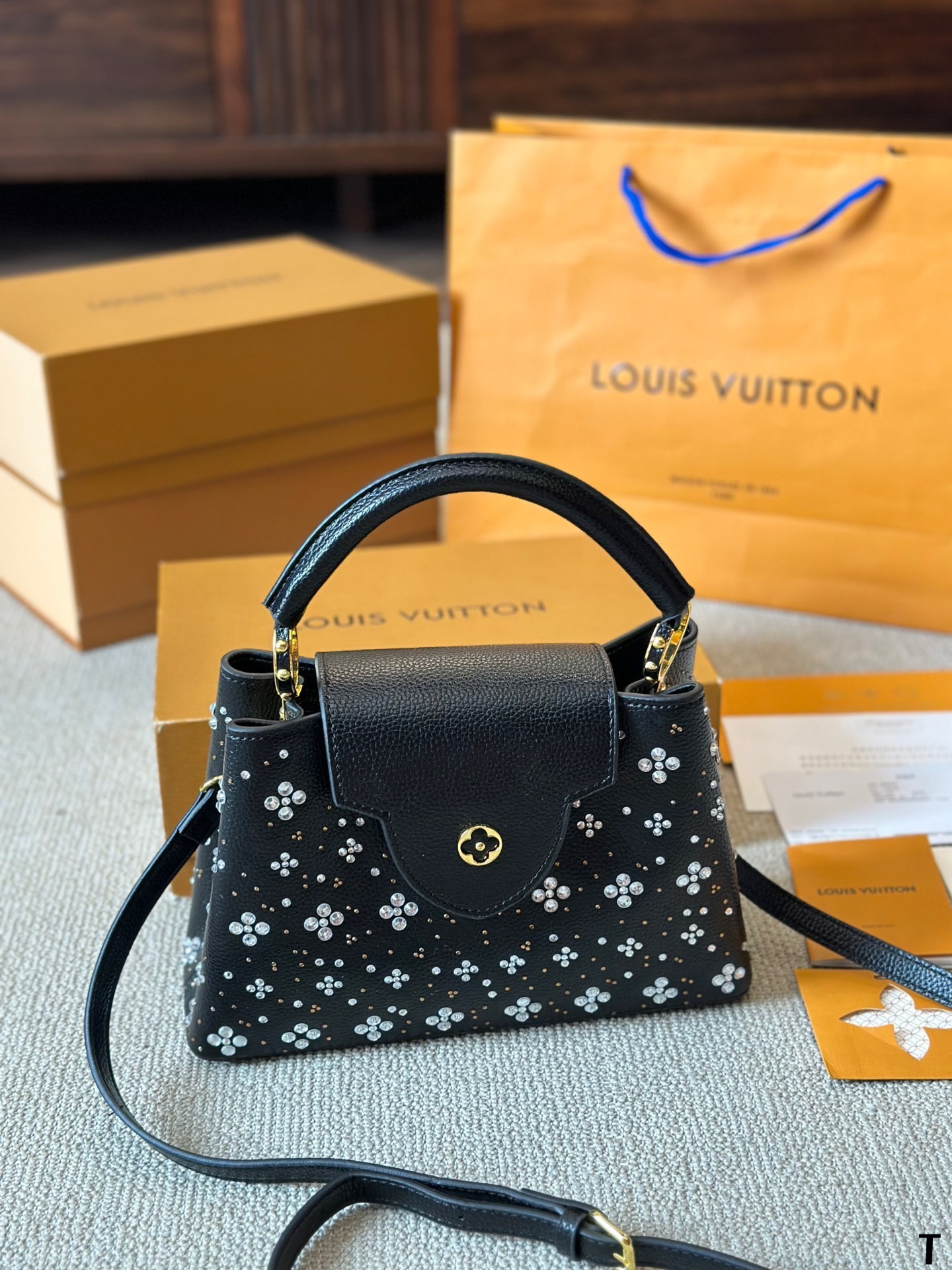 Louis capucines new arrival bag size :27*18cm - Top Club