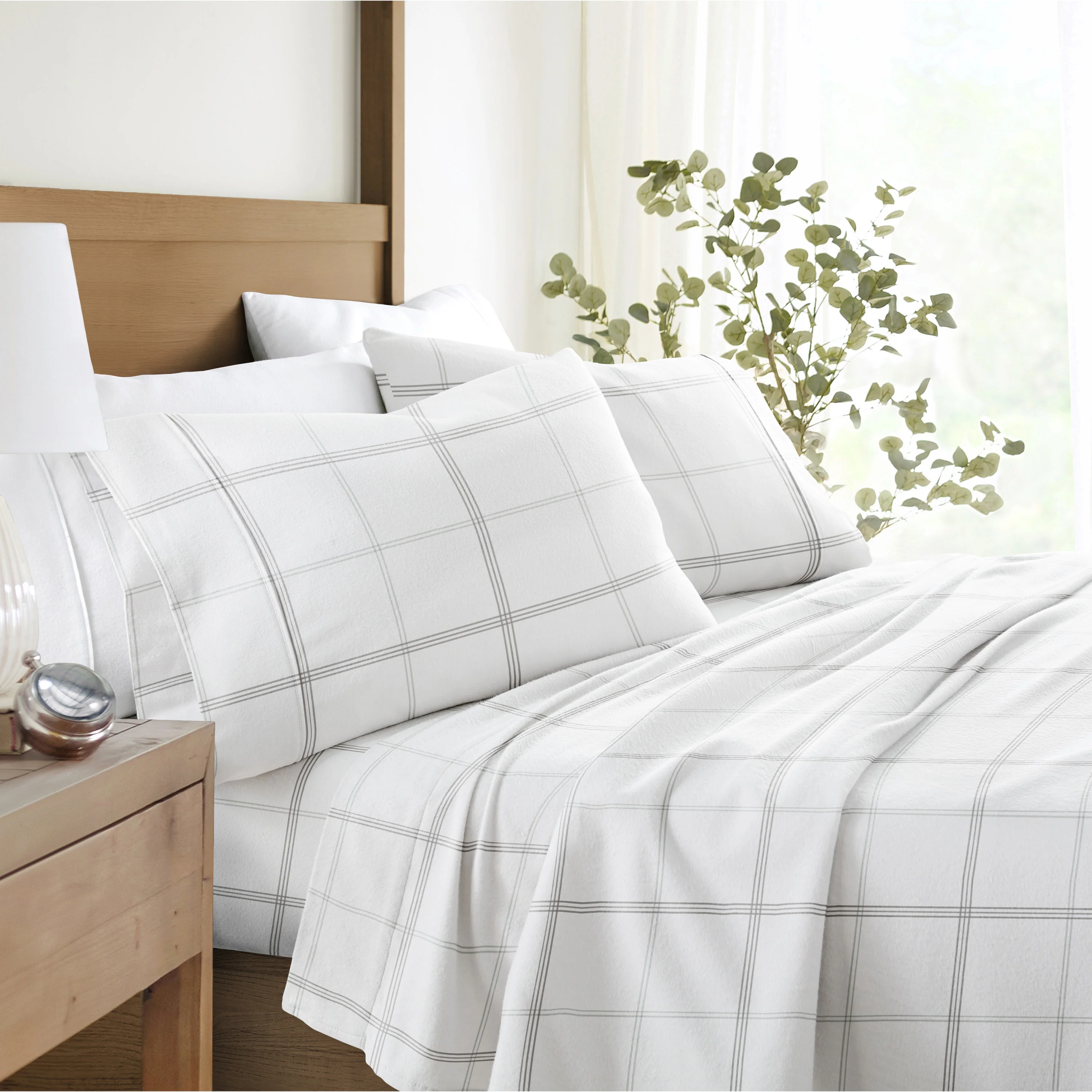 Checkered 4-Piece Flannel Sheet Set