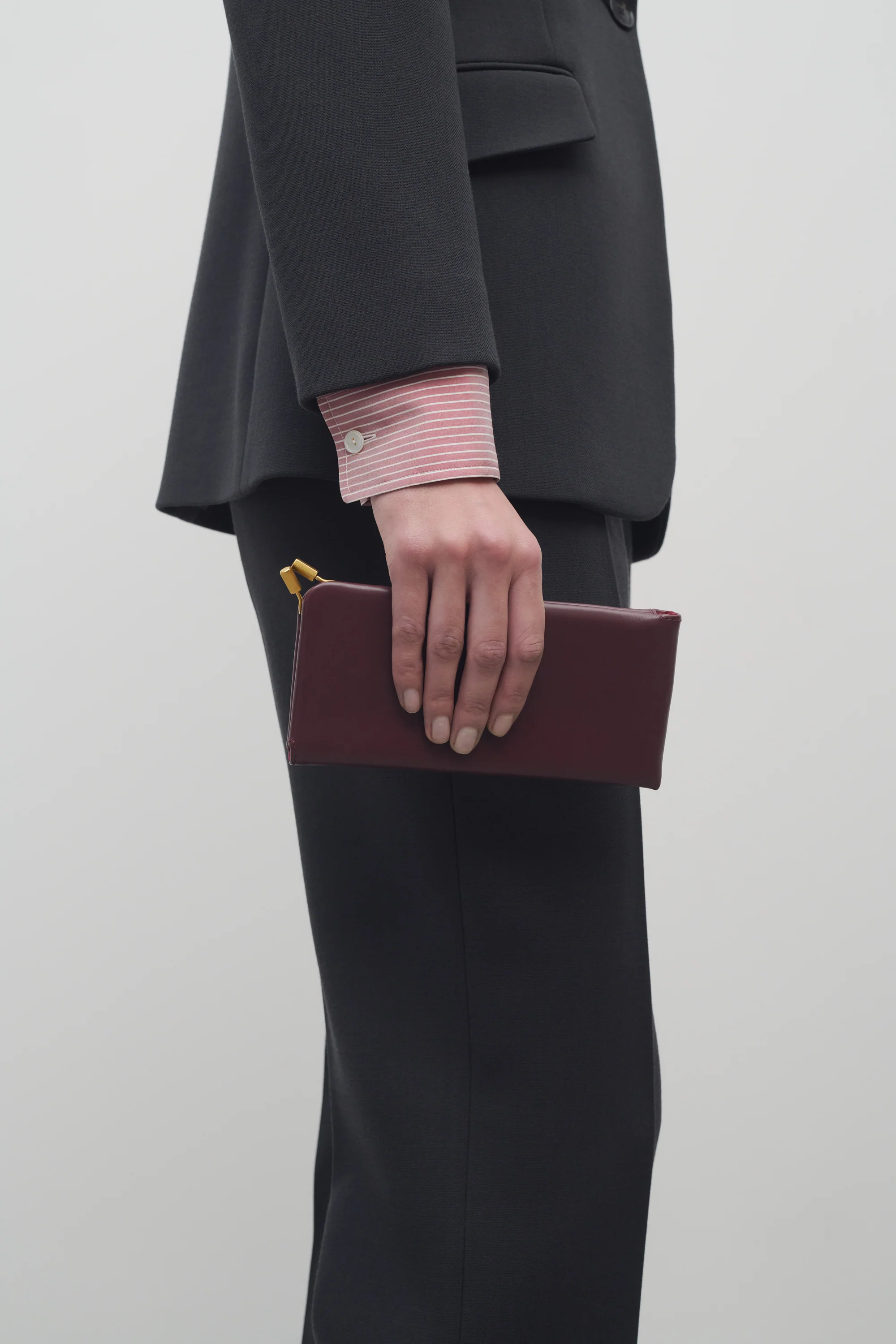 Clasp Sunglasses Case in Leather - Top Club