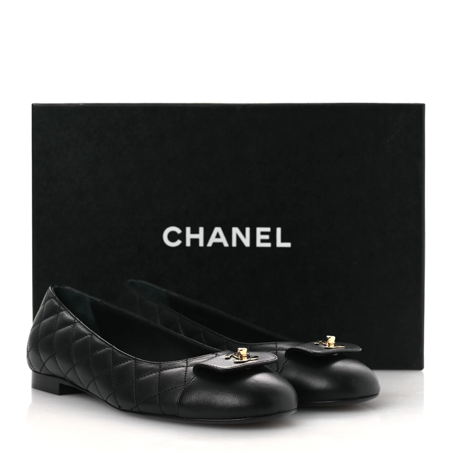 Calfskin Lambskin Quilted CC Cap Toe Ballerina Flats 37 Black - Top Club