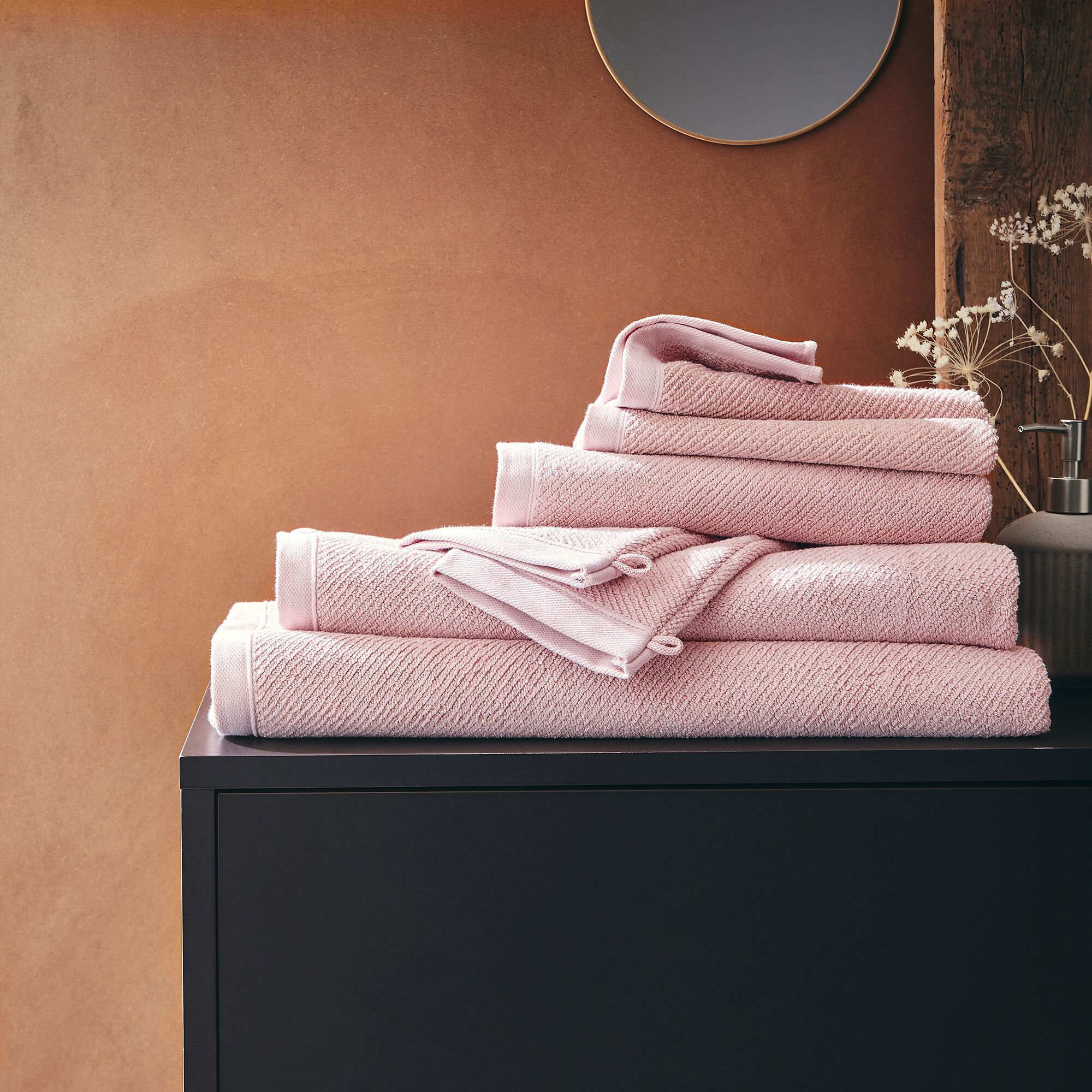 COLINE - Drap de douche en bouclettes de coton bio - rose rosa 70x130cm