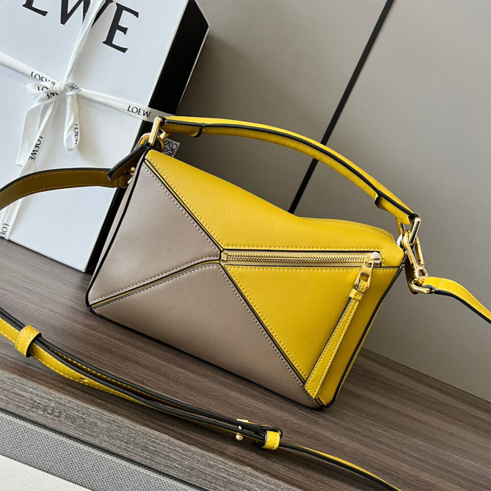 LOEWE Small Puzzle Bag - Top Club