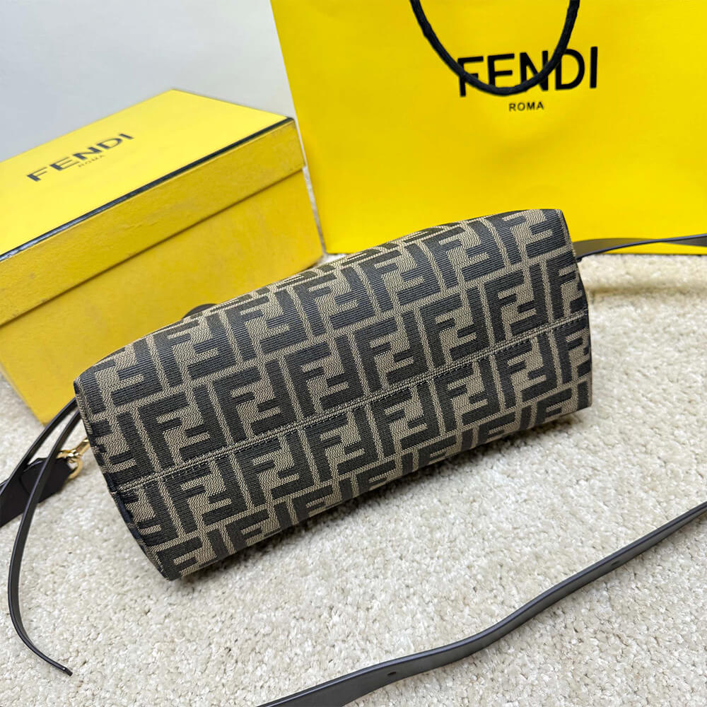 FENDI By The Way Medium - Top Club