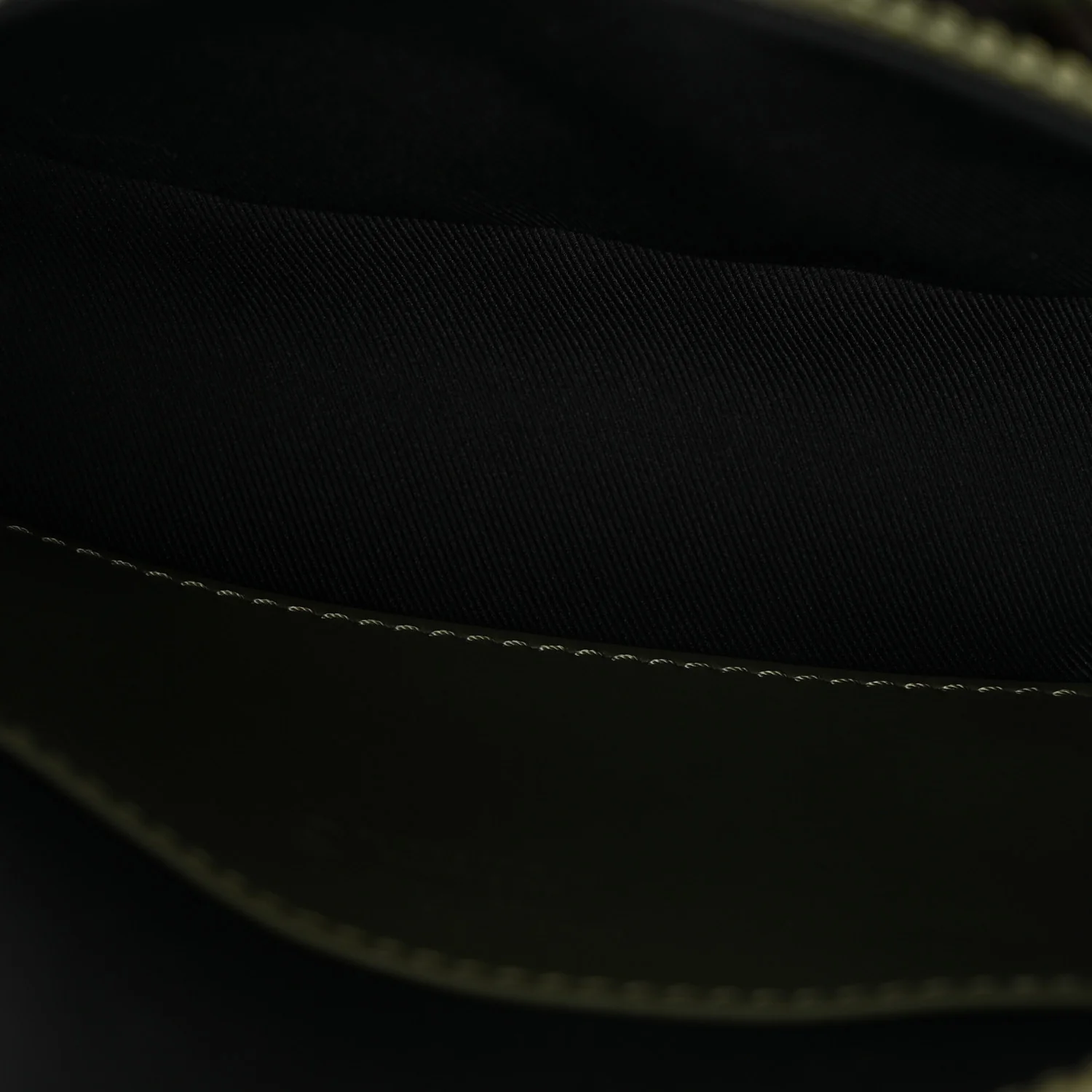 Damoflage LV Trail Wearable Wallet Green - Top Club