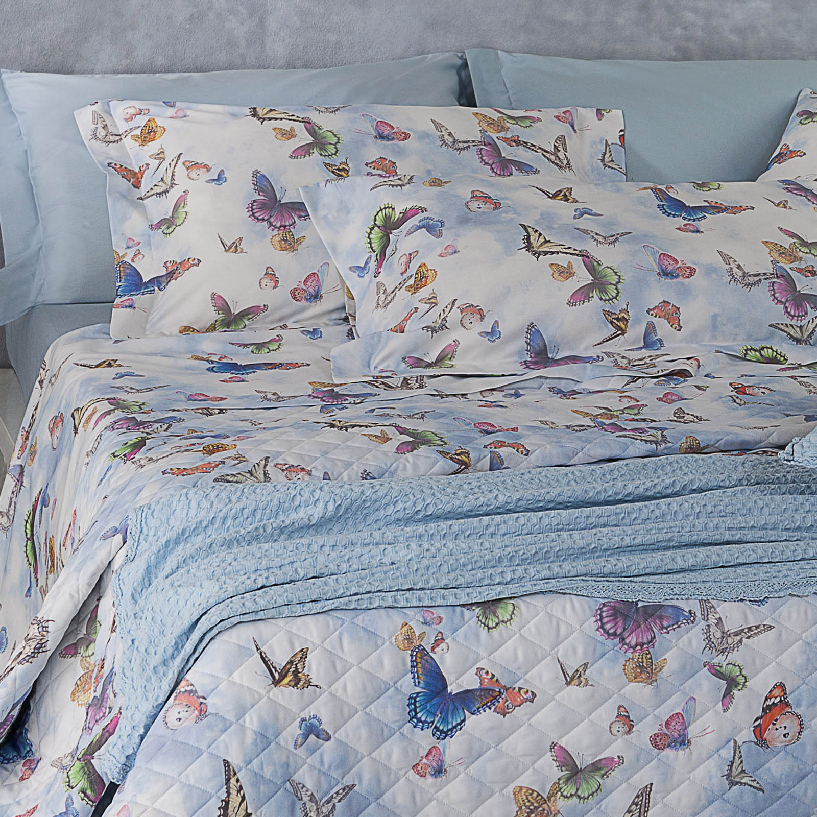 Copriletto Non Trapuntato In Cotone Volo-Di-Farfalle 170X260 Azzurro Mirabello