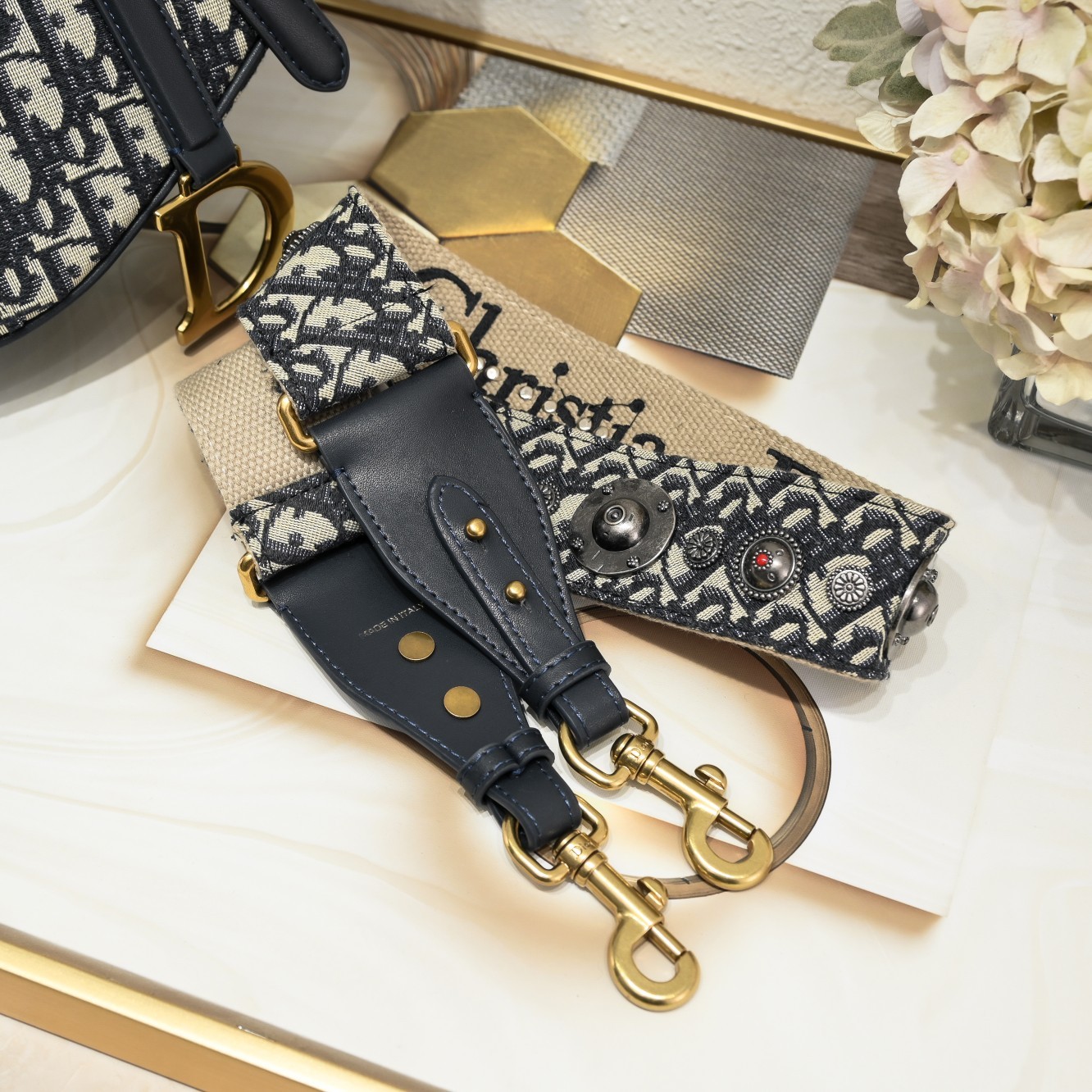 D saddle Be a classic with classics crossbody bag - Top Club