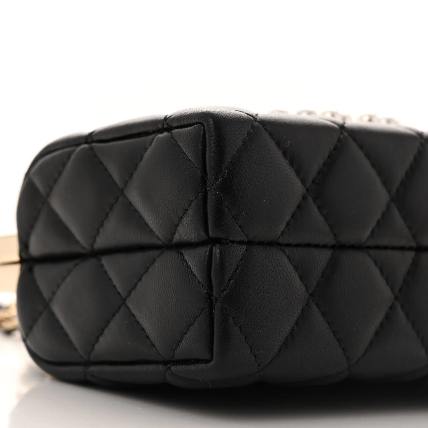Lambskin Quilted Pearl CC Vanity Case Black - Top Club