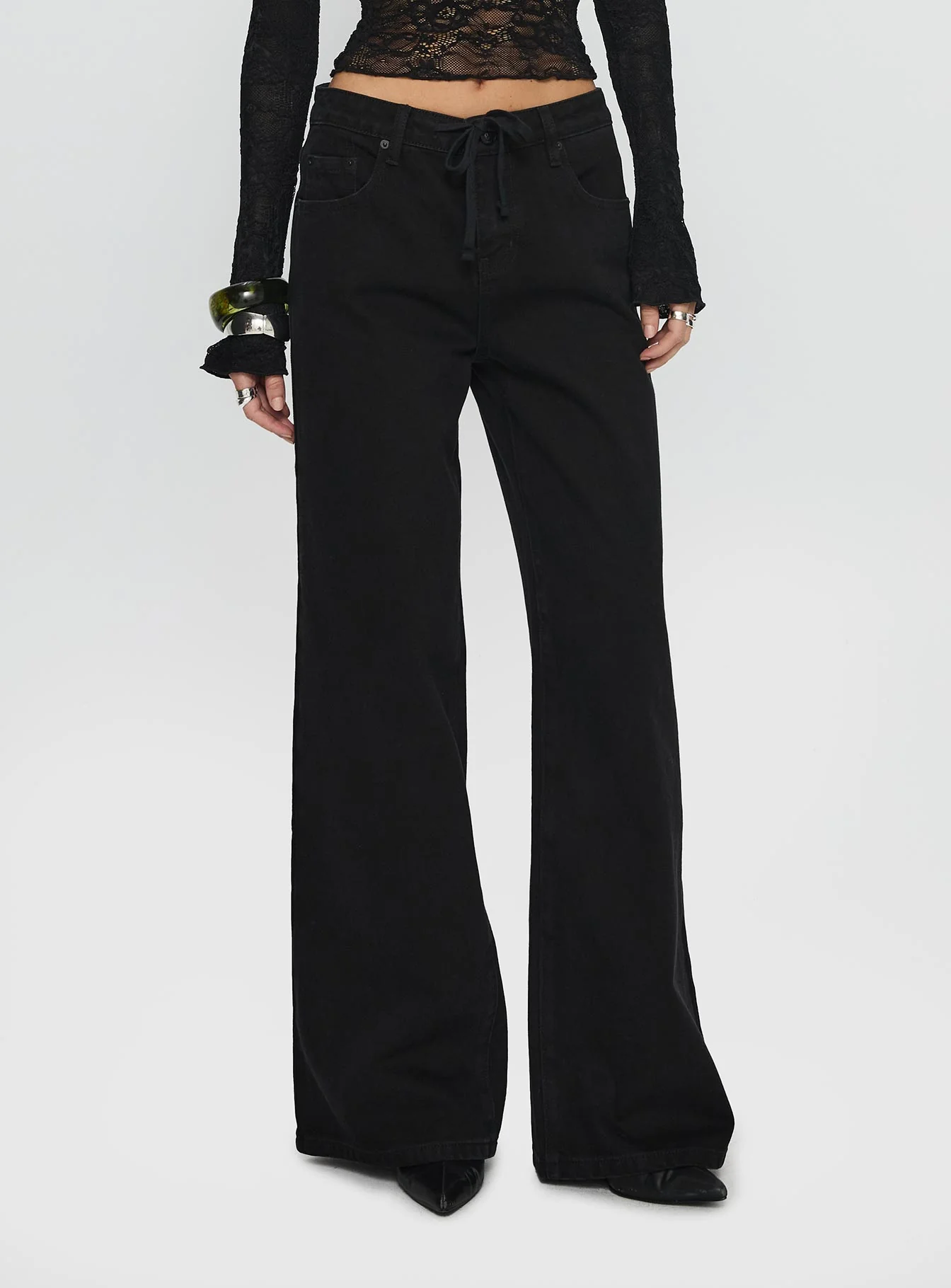 Mellowed Out Low Rise Straight Leg Jeans Washed Black