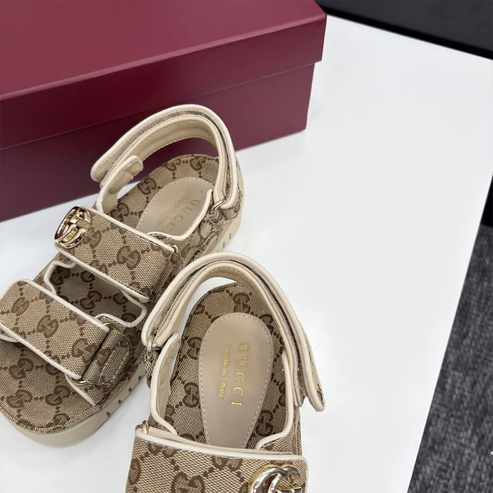 GUCCI Women s sandal with Double G - Top Club