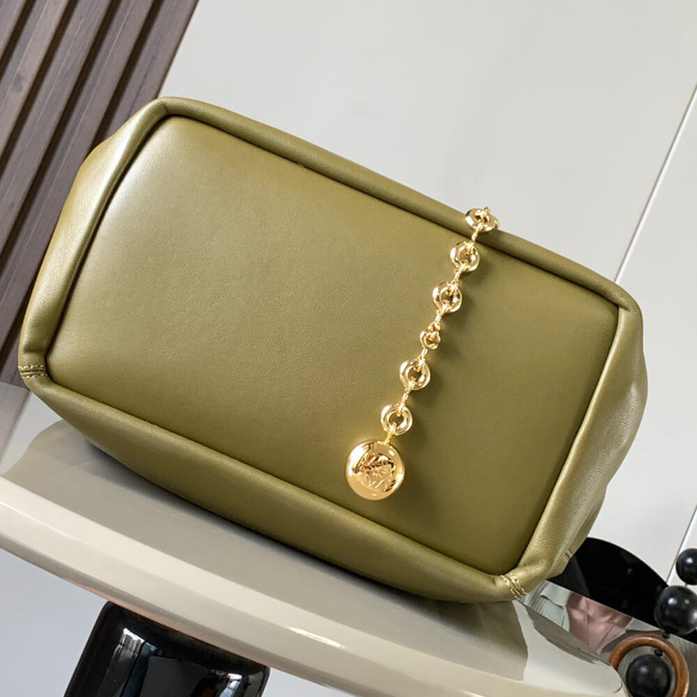 Loewe Medium Squeeze bag in nappa lambskin - Top Club
