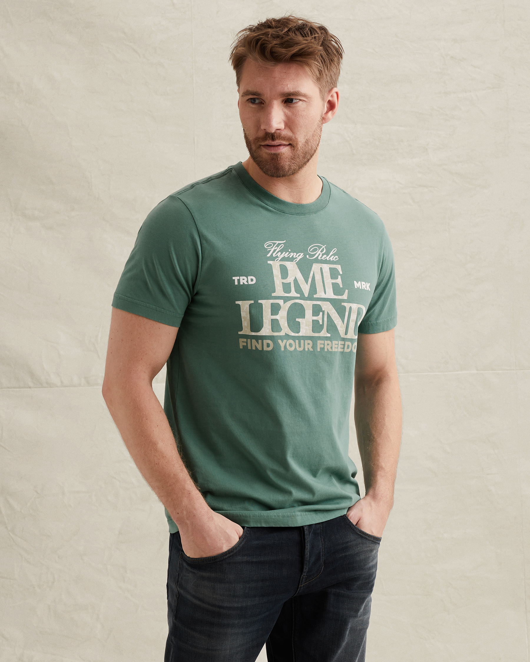 T-shirt in jersey with large artworkx