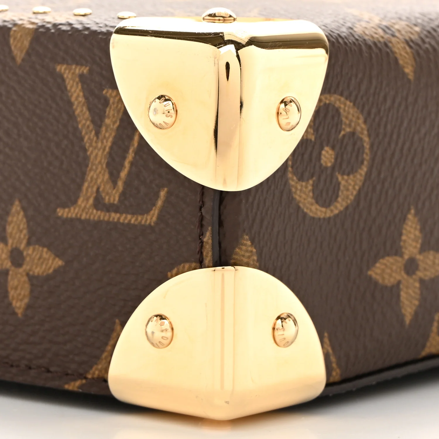 Reverse Monogram Camera Box NM - Top Club