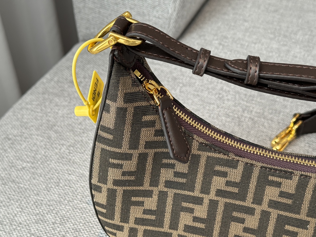 Fen new arrival bag size??28*16cm - Top Club