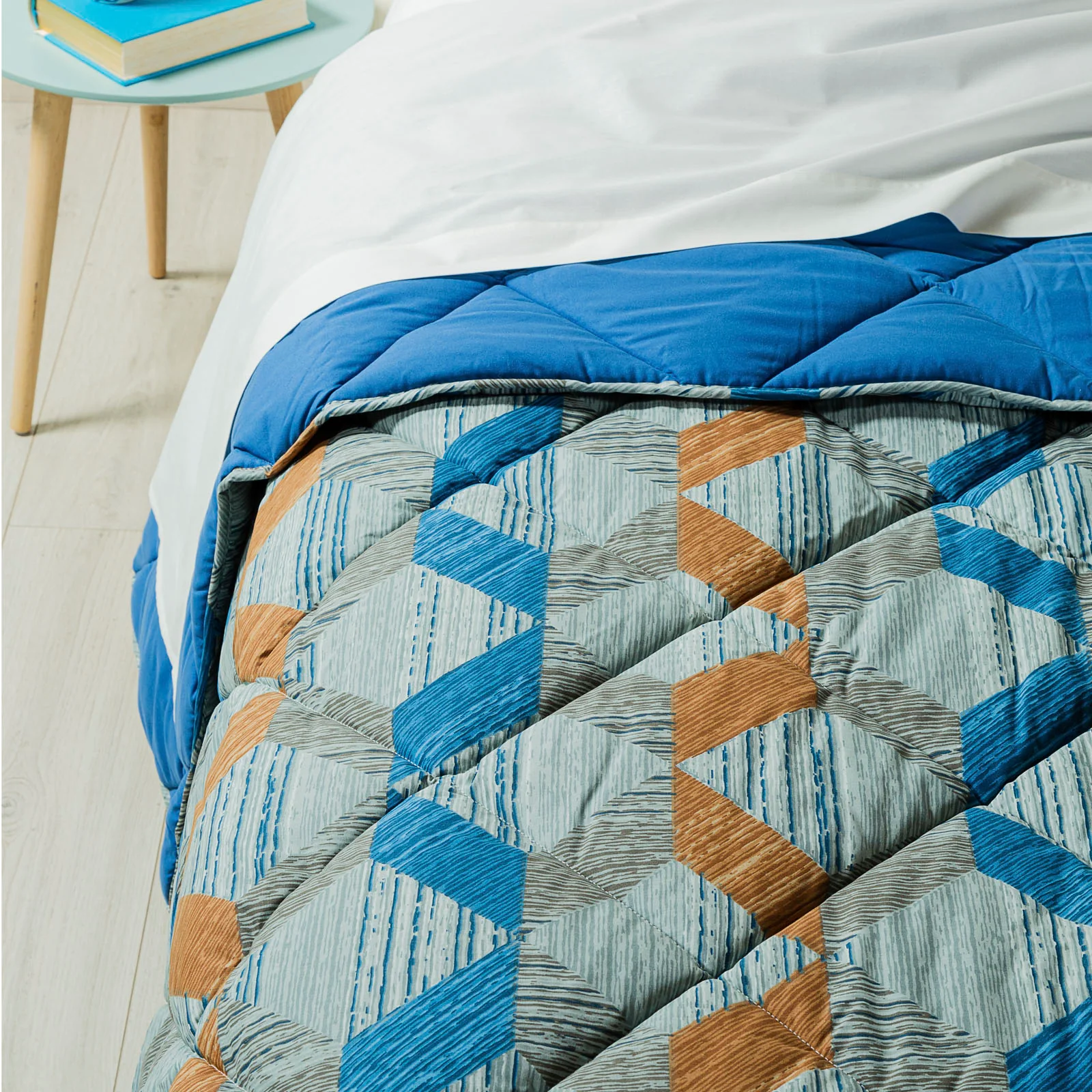 New generation blue cotton quilt