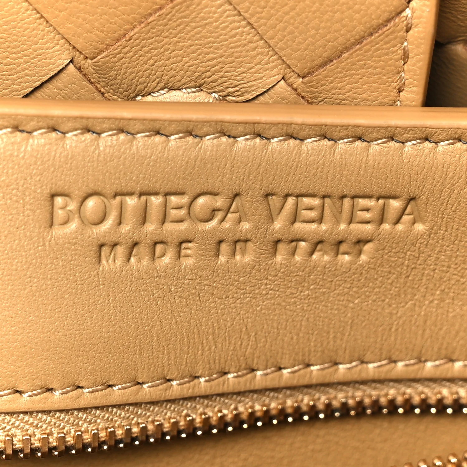 Nappa Intrecciato Medium Andiamo Shoulder Bag Dark Praline - Top Club