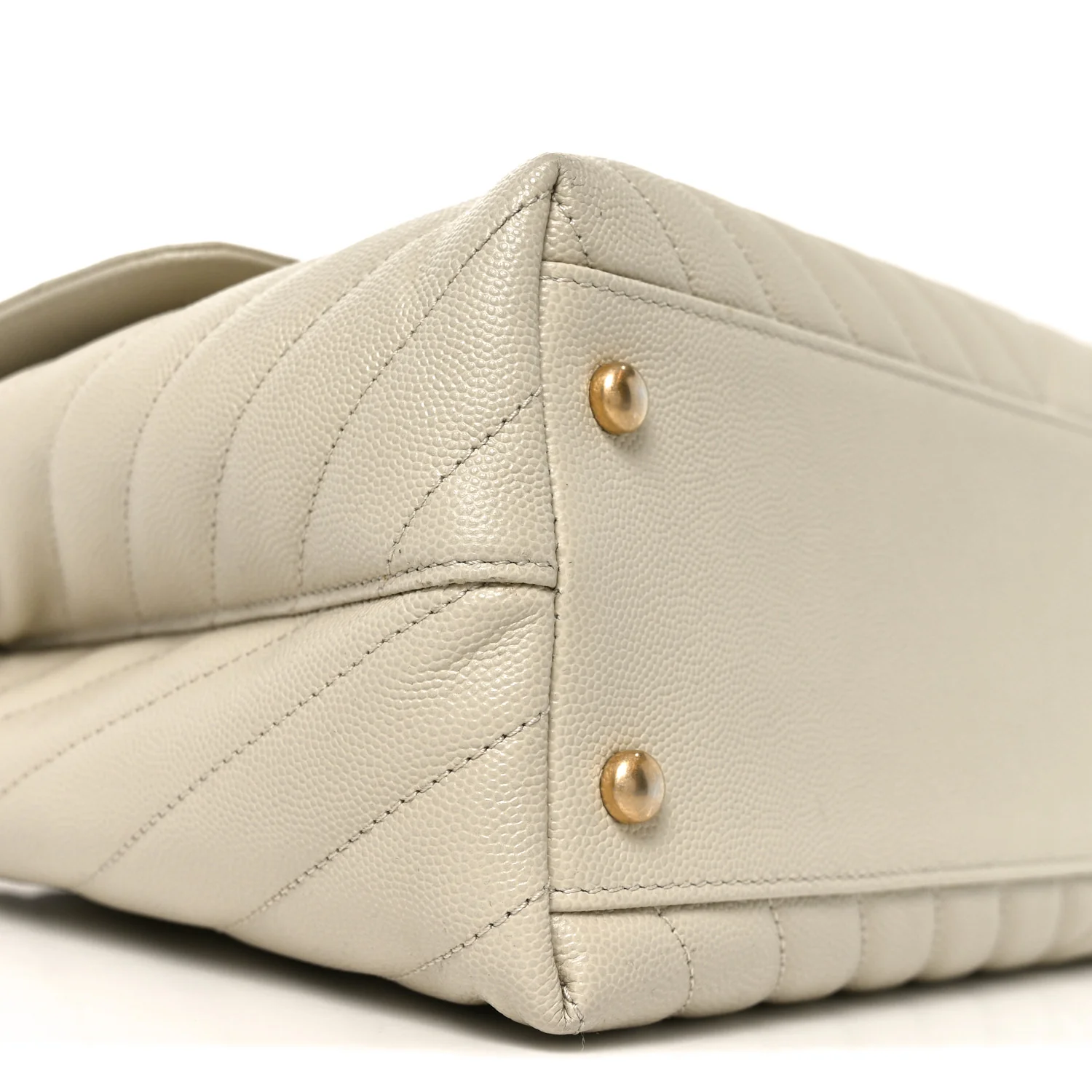 Caviar Chevron Quilted Medium Coco Handle Flap White - Top Club
