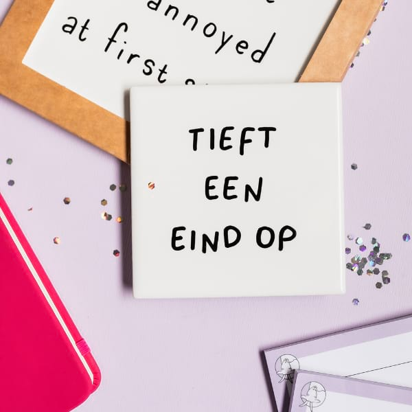 Wandtegel Tieft een eind op