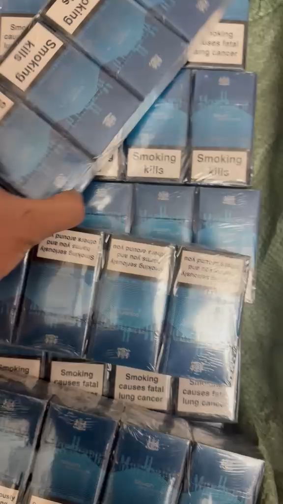 Marlboro Blue 20s Cigarettes x 10 Packs /1 Carton - www.Smoke-UK.com