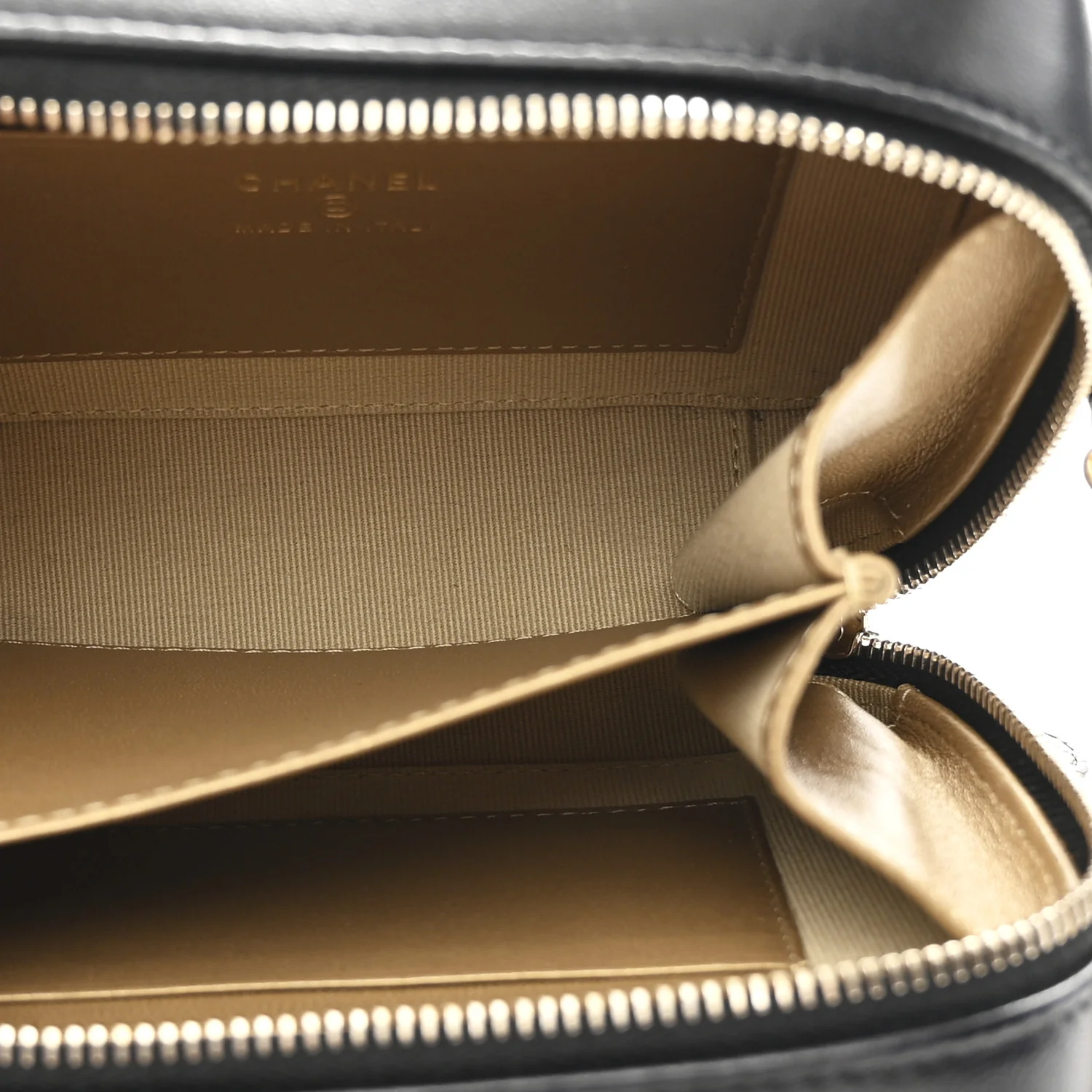 Lambskin Quilted CC Pearl Crush Camera Case Black - Top Club