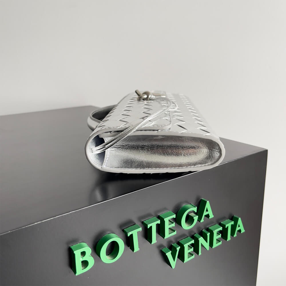 Bottega Veneta Andiamo Clutch(HIGH-END GRADE) - Top Club