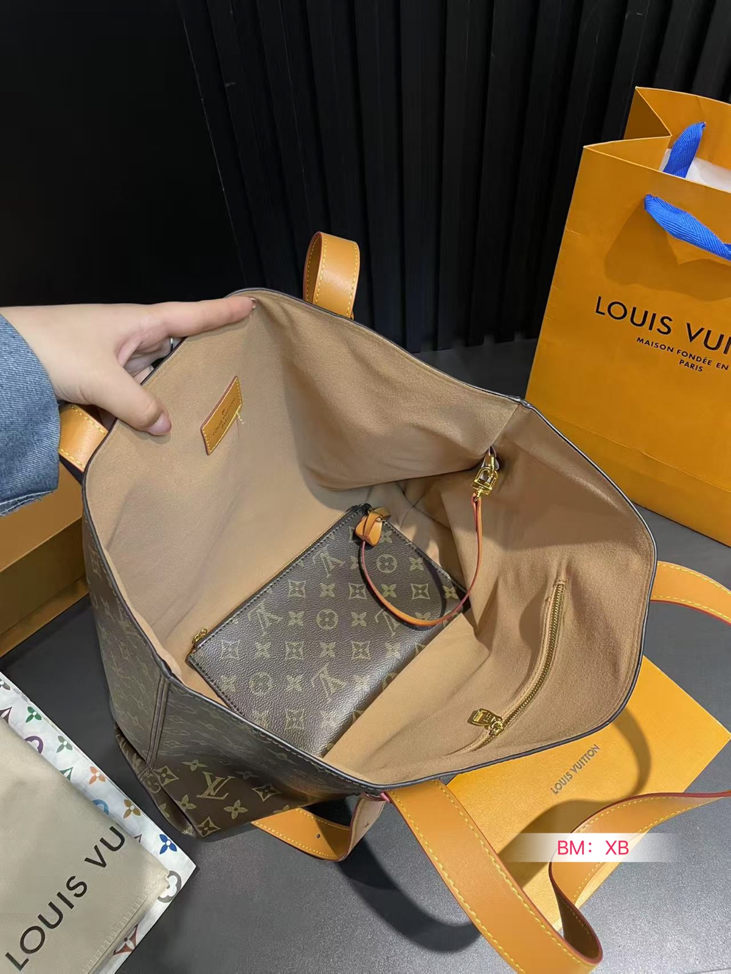 Louis new arrival tote bag size: 44*30 cm - Top Club