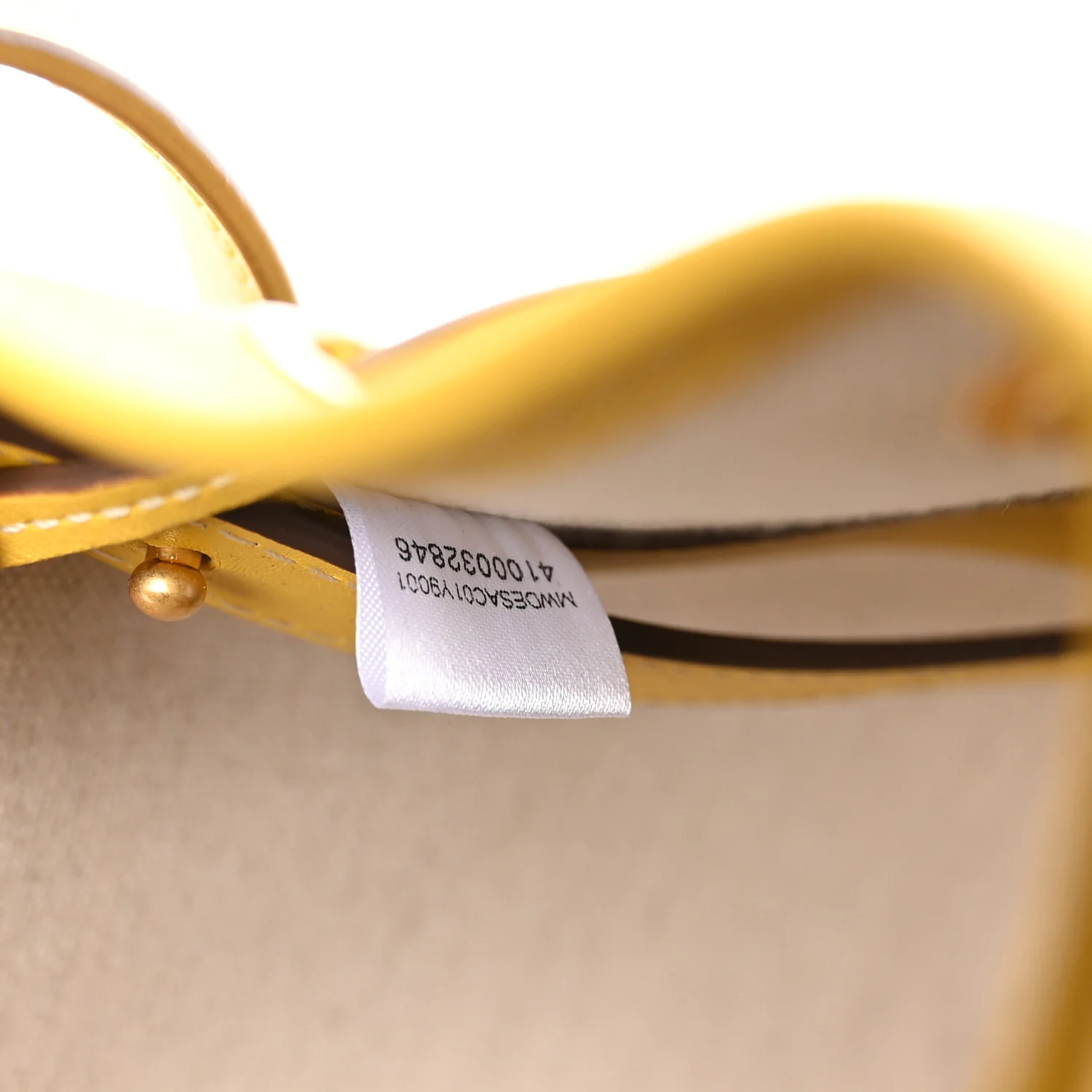 Lauretos Spanish Calfskin Medium Himmel Drawstring Bucket Bag Lemon Gold - Top Club