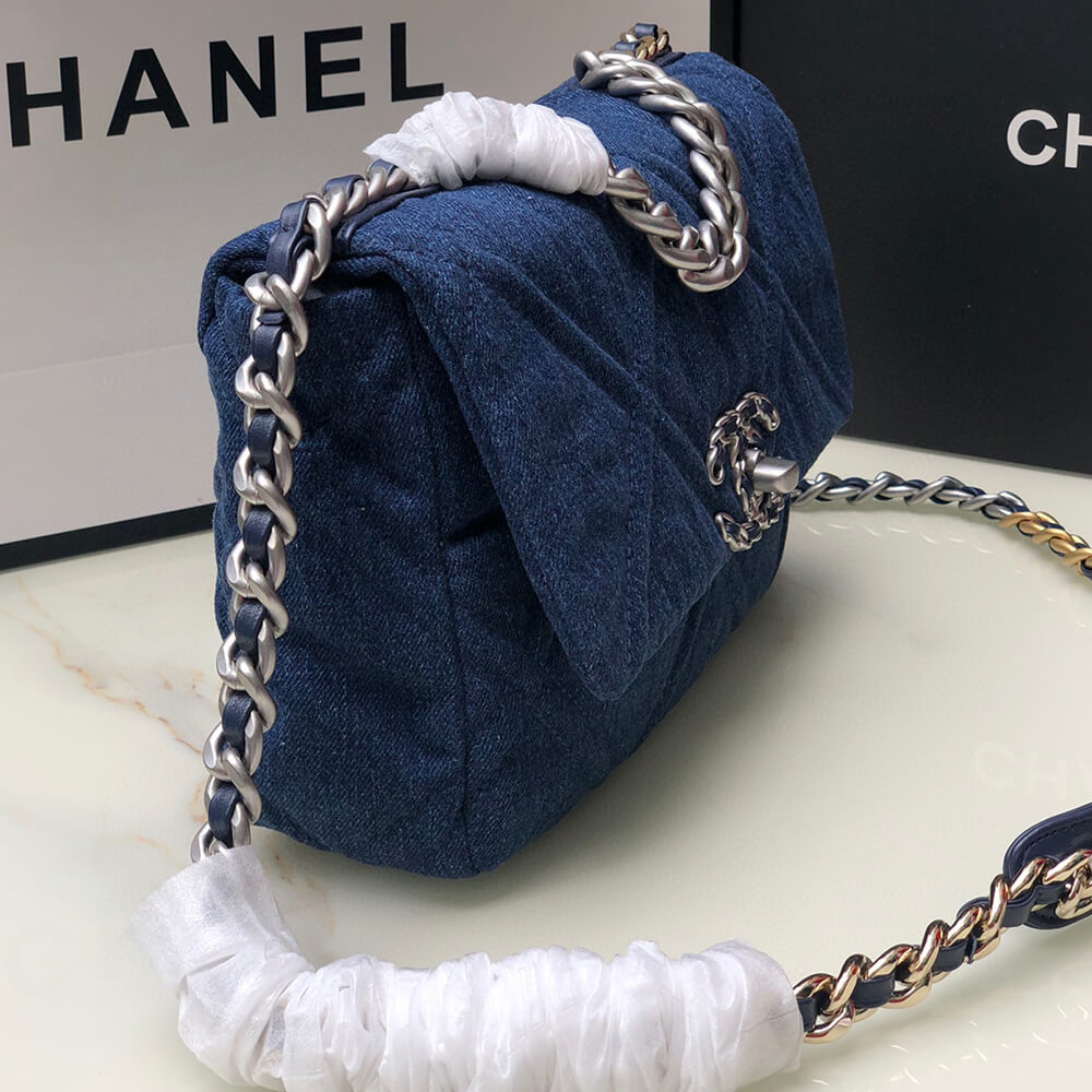 CHANEL 19 Handbag - Top Club